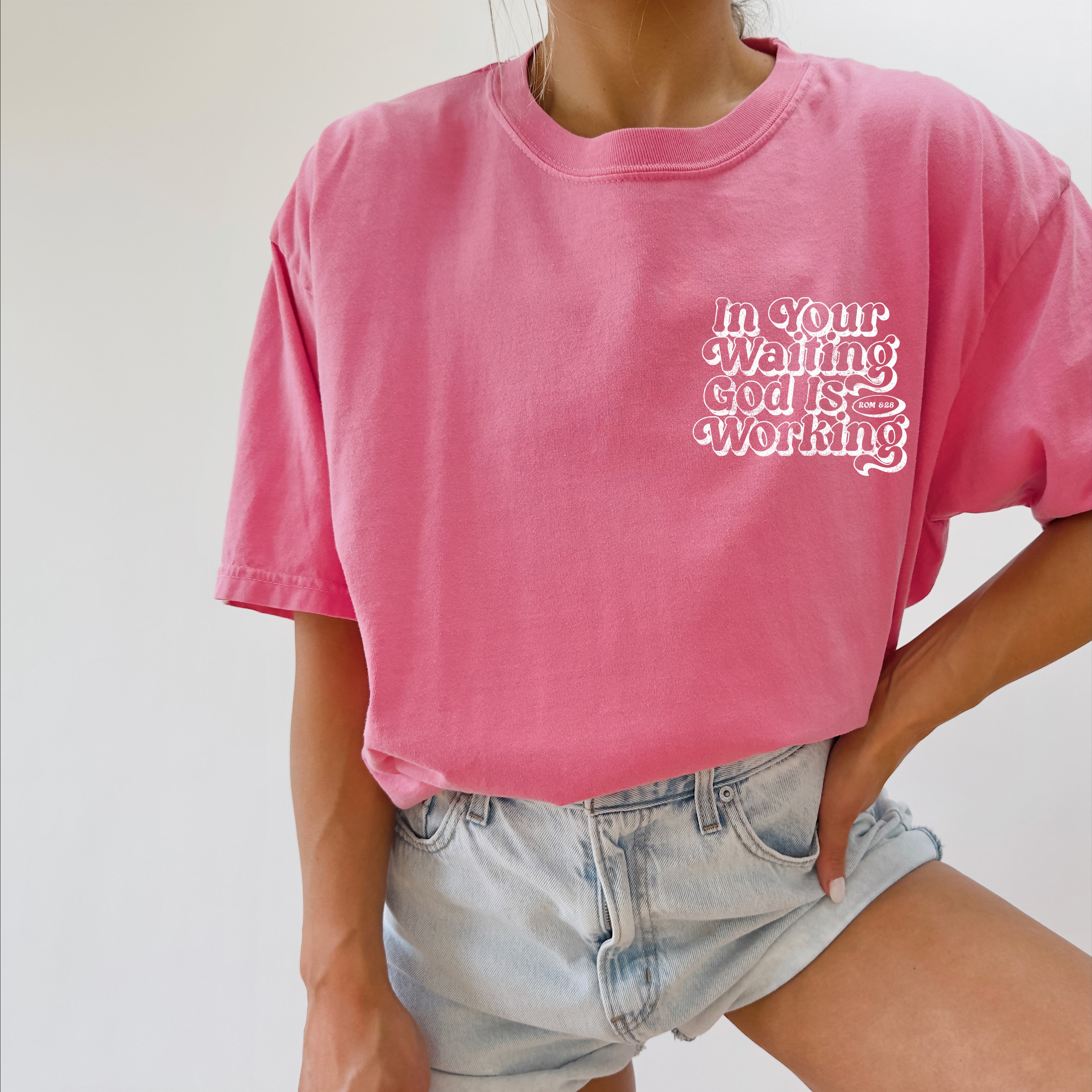 In the waiting God is working Comfort Colors T Shirt Religious Jesus Bible (Outlined Groovy)
