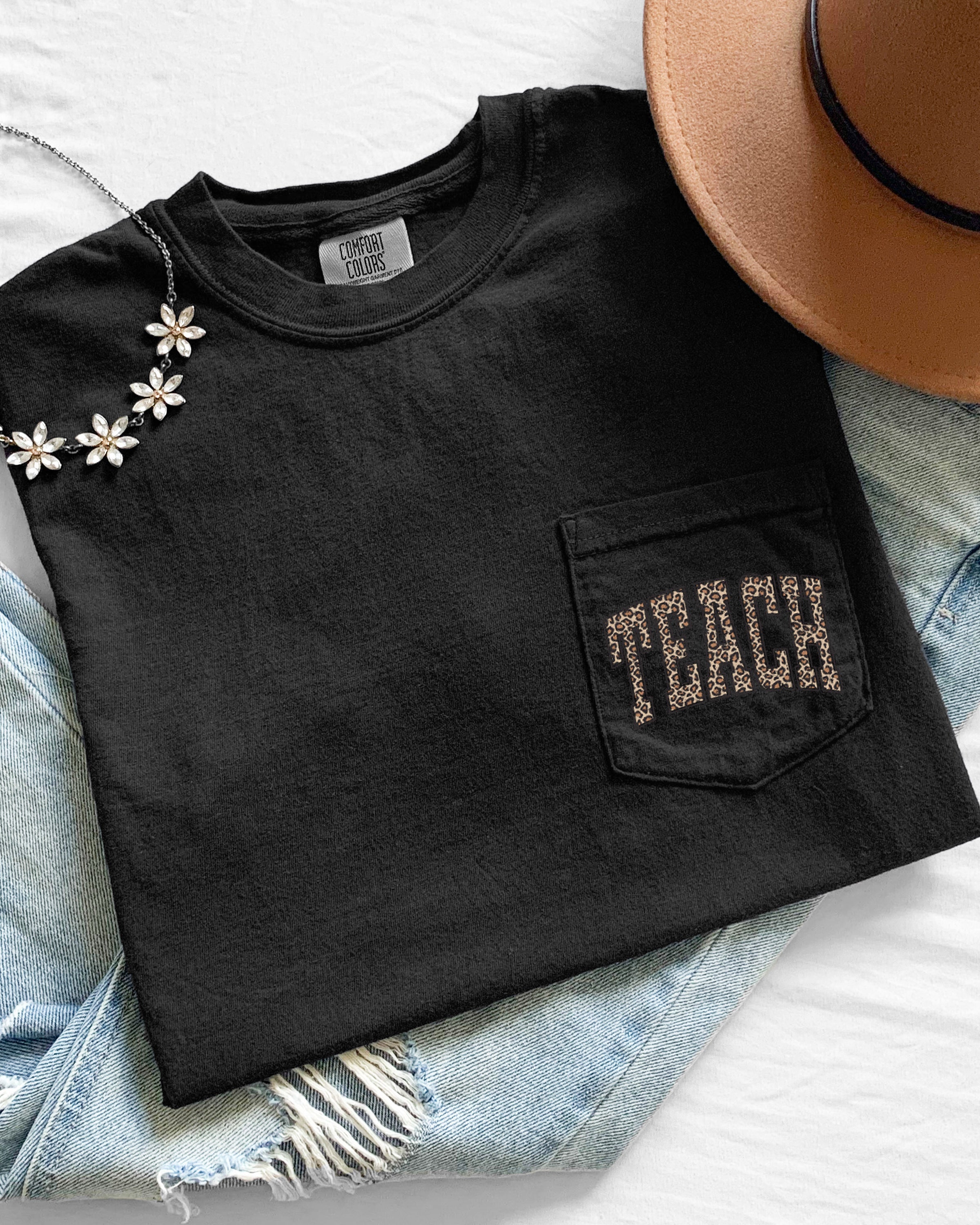 Teacher Teach back to school Comfort Colors Pocket T Shirt (Leopard)