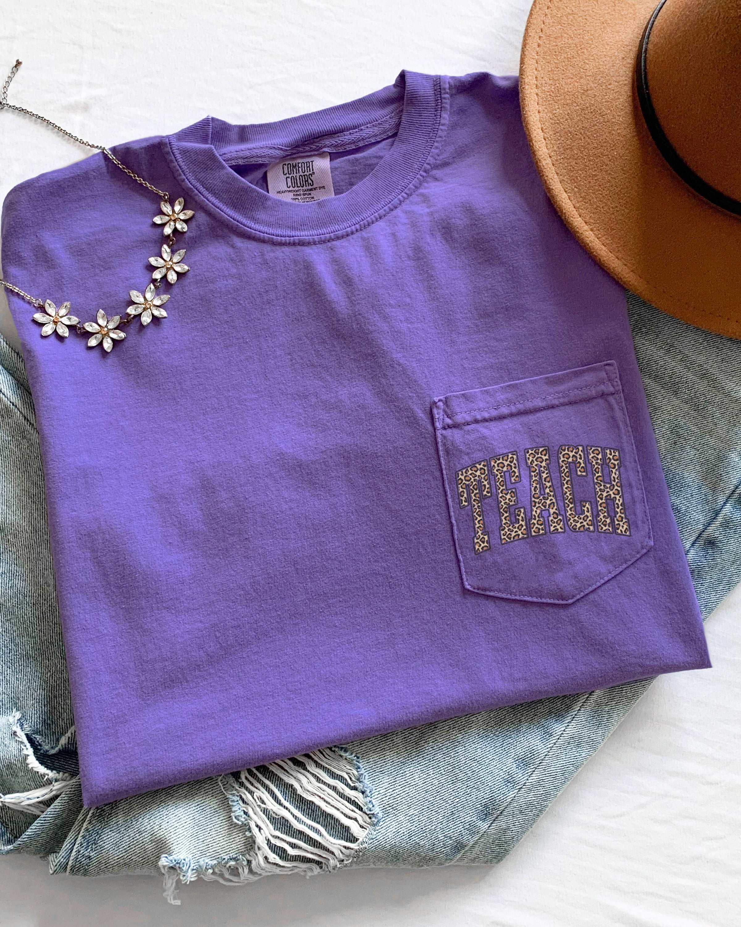 Teacher Teach back to school Comfort Colors Pocket T Shirt (Leopard)