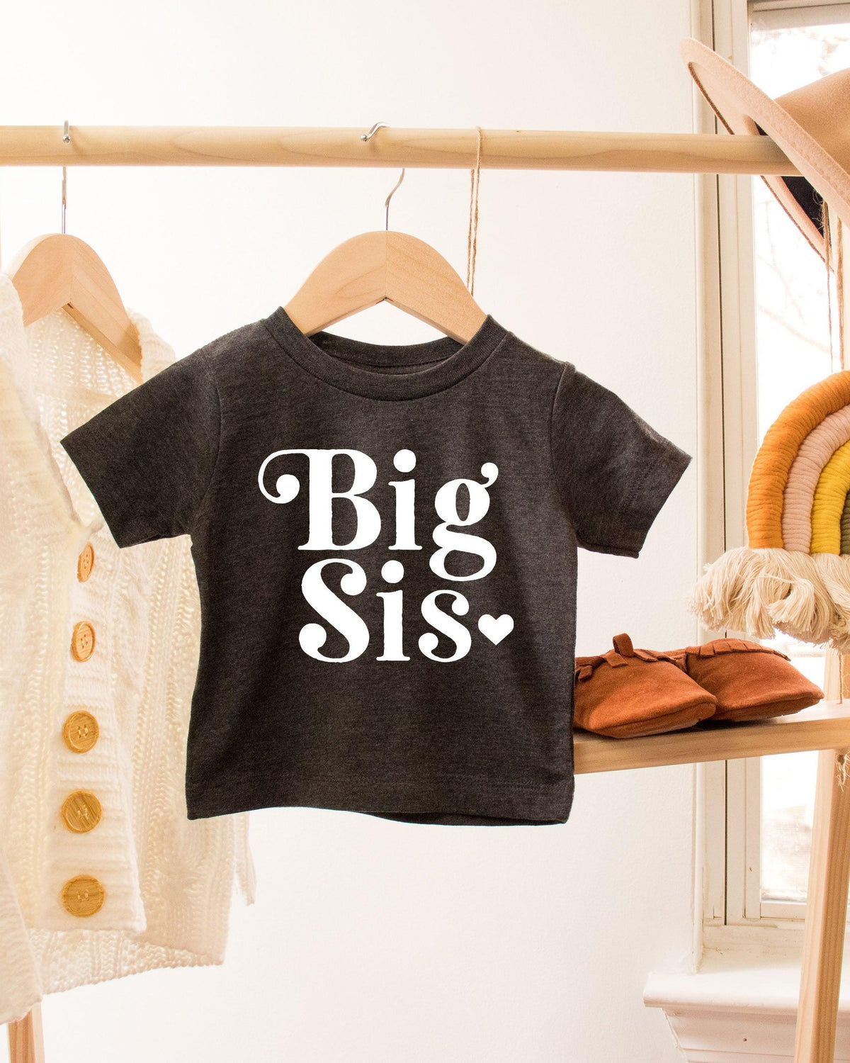 Big sis Baby And Toddler Sister T-Shirt (Retro)