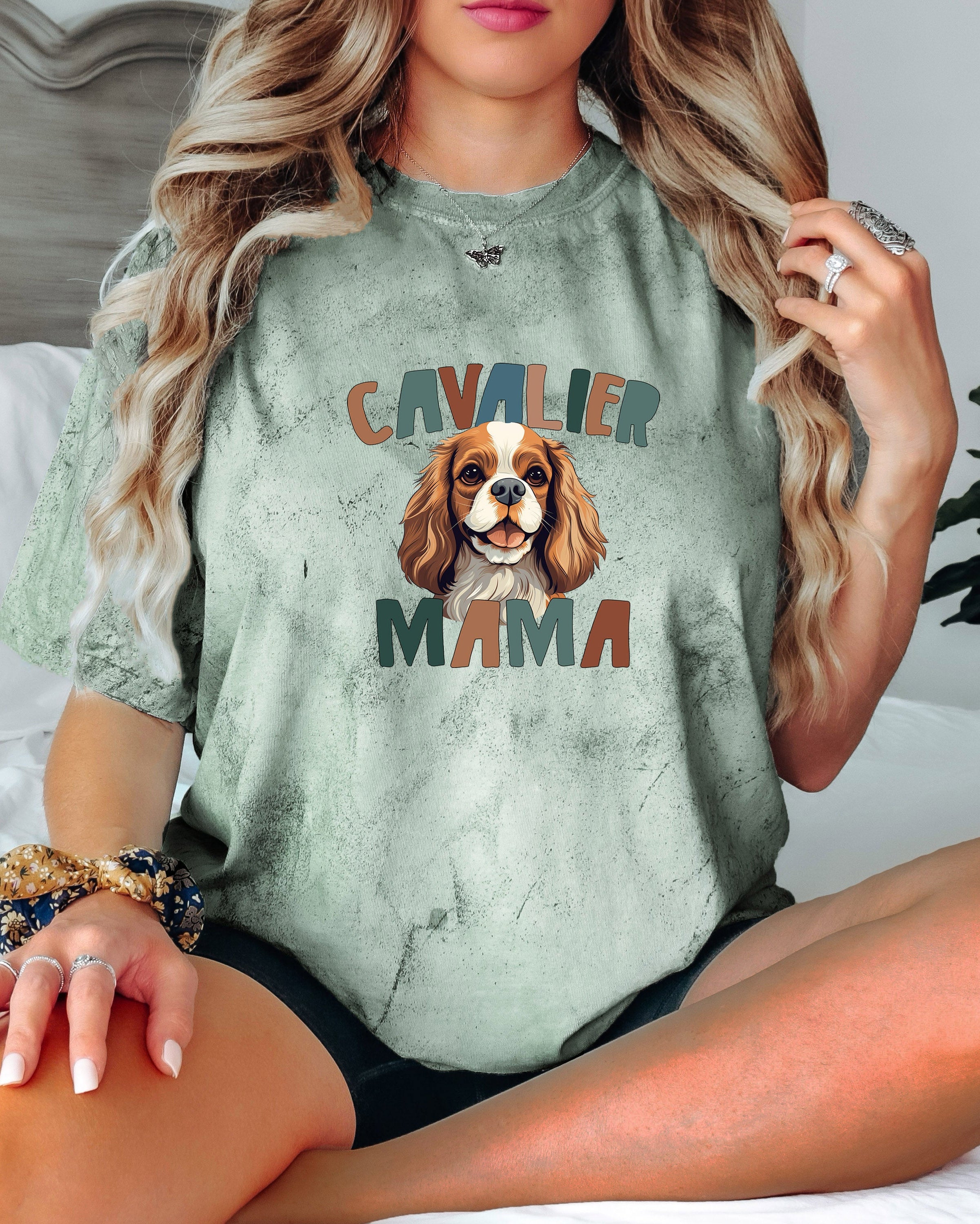 Cavalier King Charles Spaniel Dog Mom Comfort Fall Colors Garment Dyed T Shirt (Color)