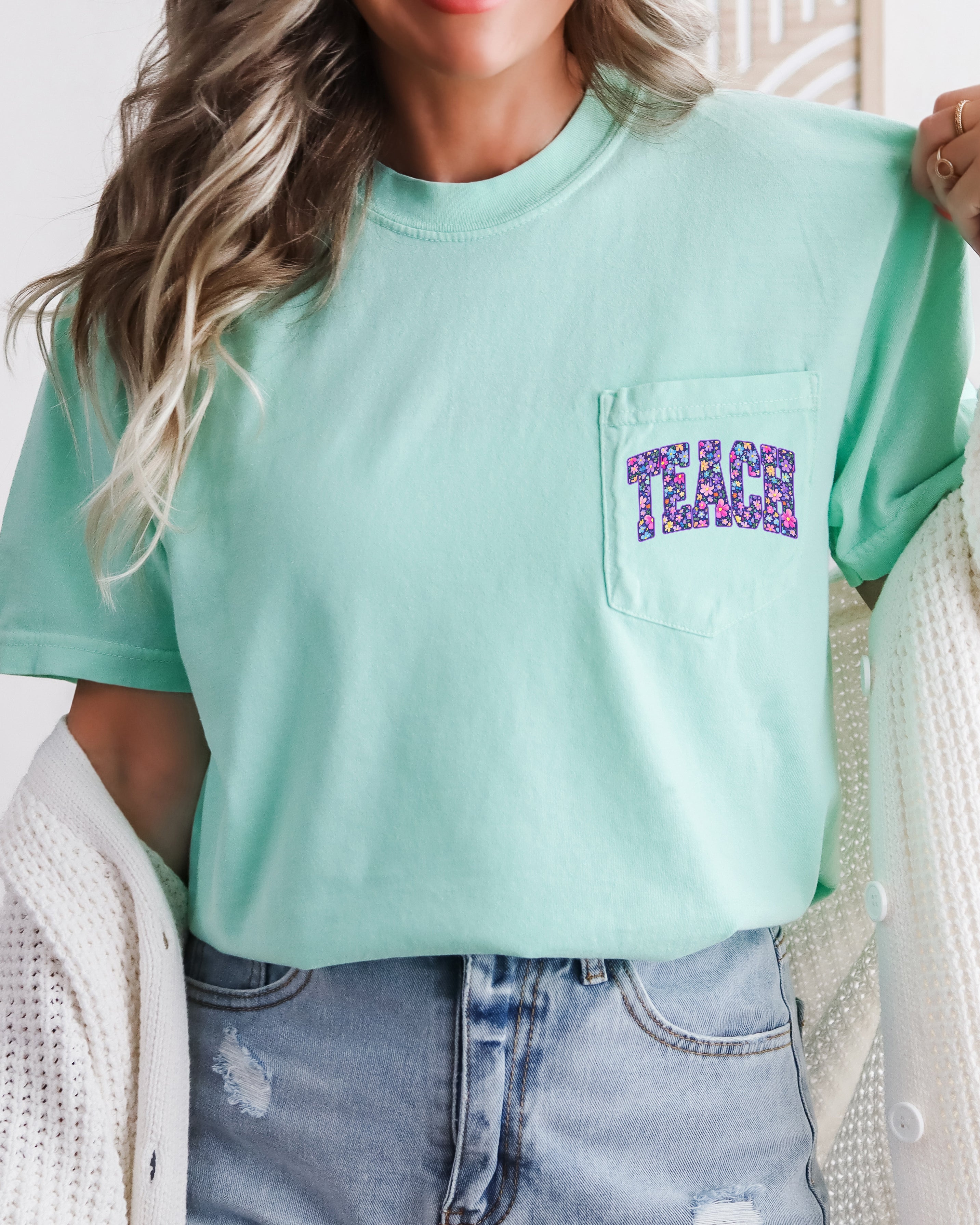 Teacher Teach back to school Comfort Colors Pocket T Shirt (Flower)