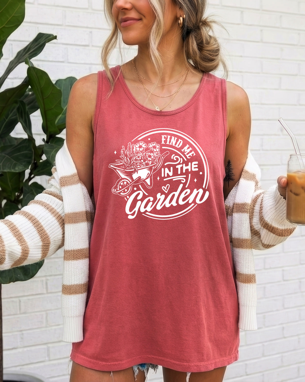 Find me in the Garden Comfort Colors Tank Top – Mountain Hiking Camping Vacation Nature Lake Beach Graphic (Copy)