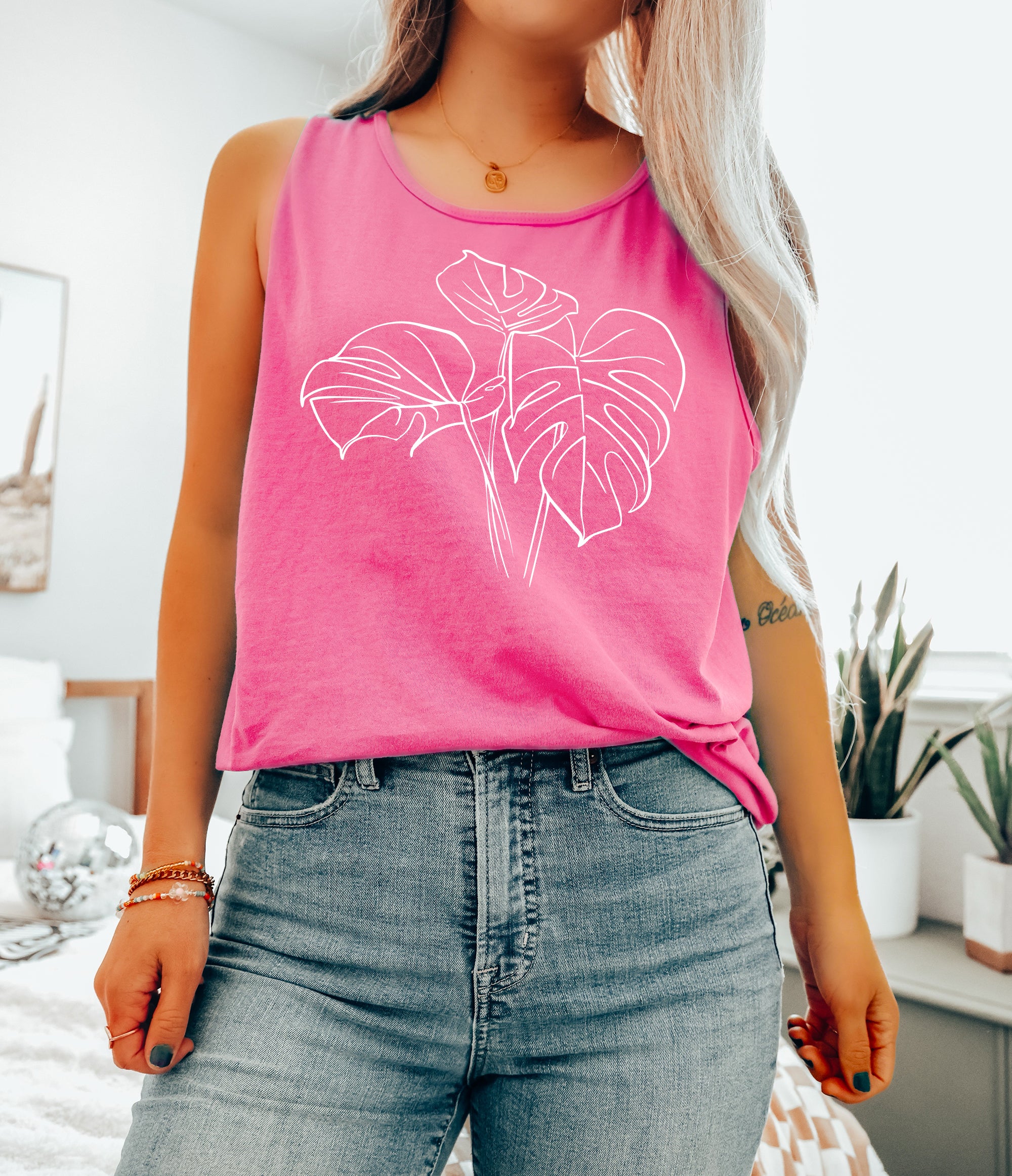 Monstera Plant Nature Comfort Colors Tank Top – Mountain Hiking Camping Vacation Nature Graphic