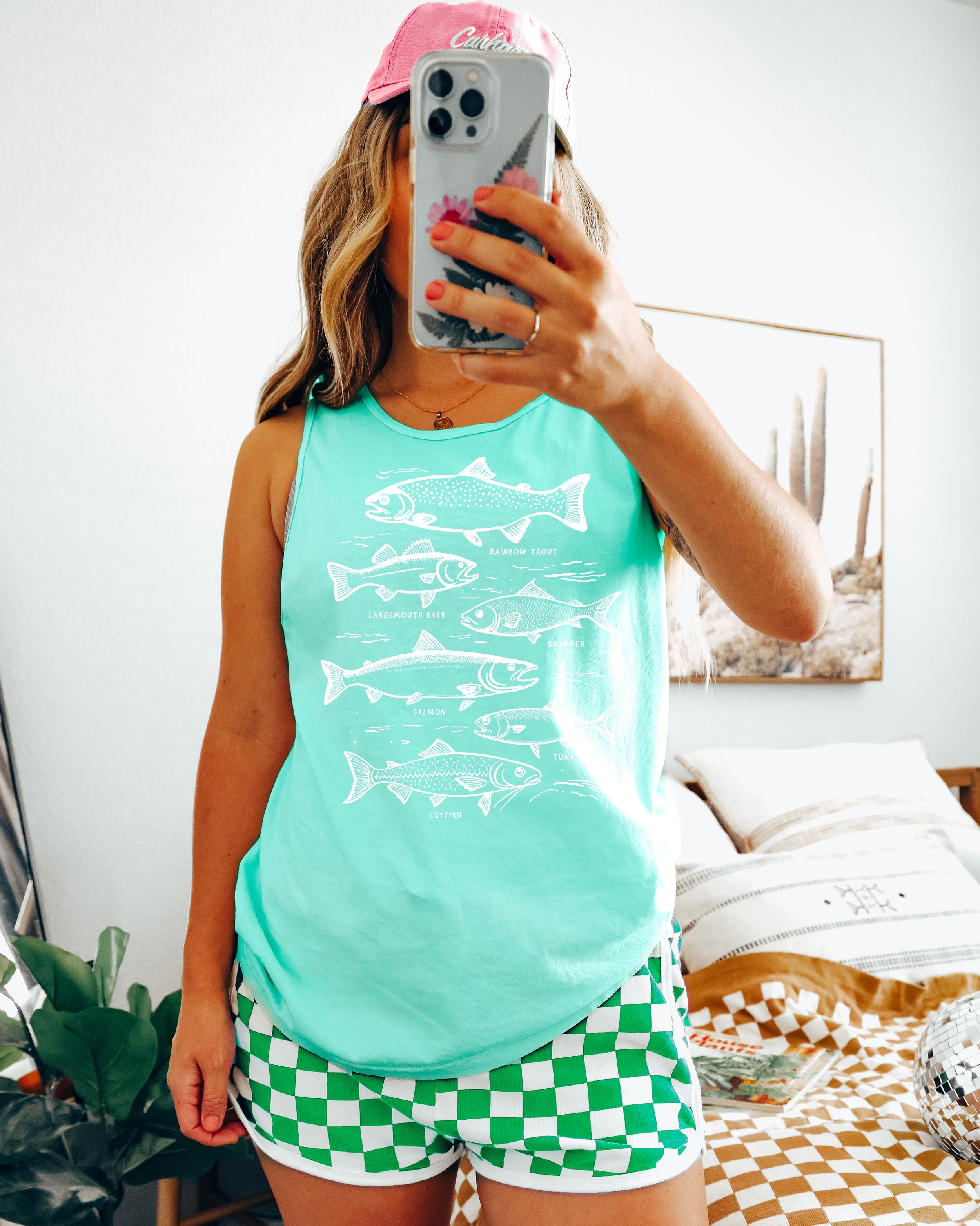 Salmon Fishing Lake Beach Comfort Colors Tank Top – Mountain Hiking Camping Vacation Nature Graphic