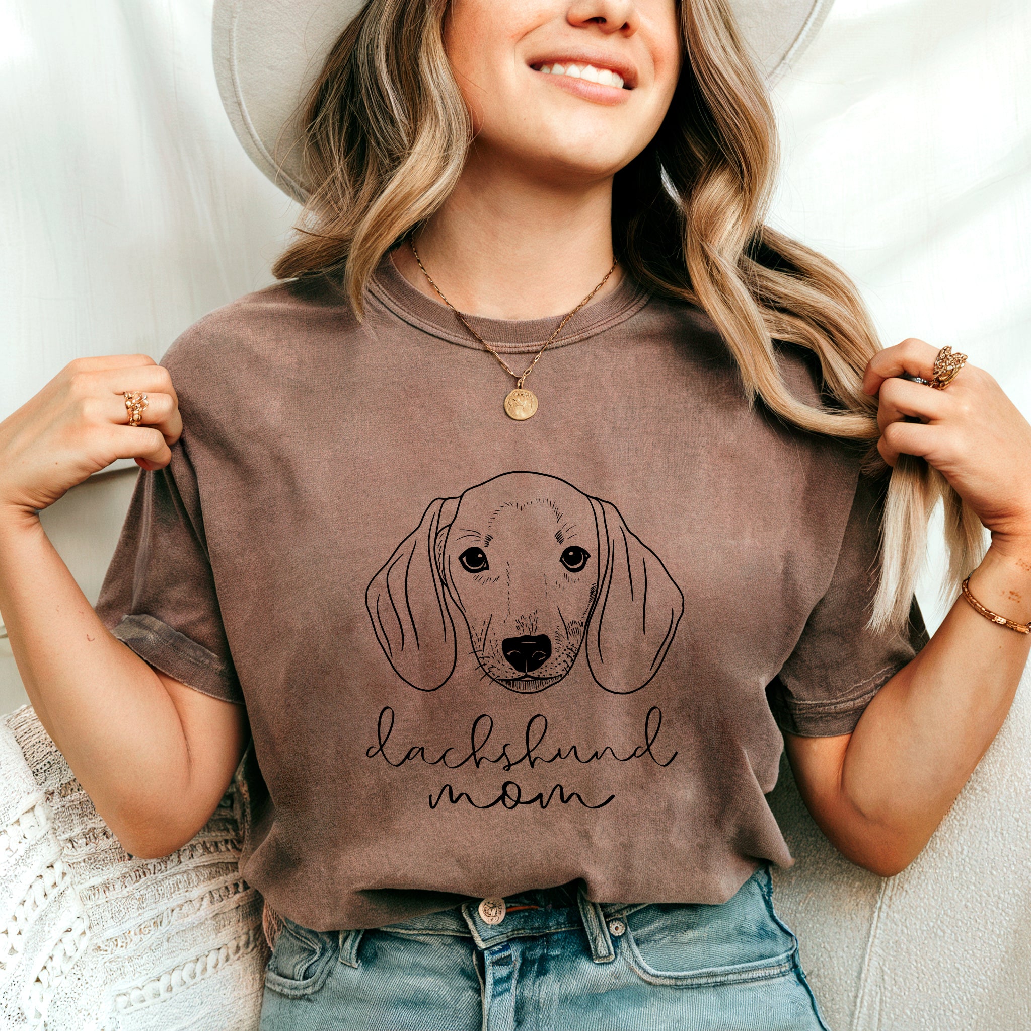 Dachshund Doxie MomDog Dog Mom Comfort Colors T Shirt