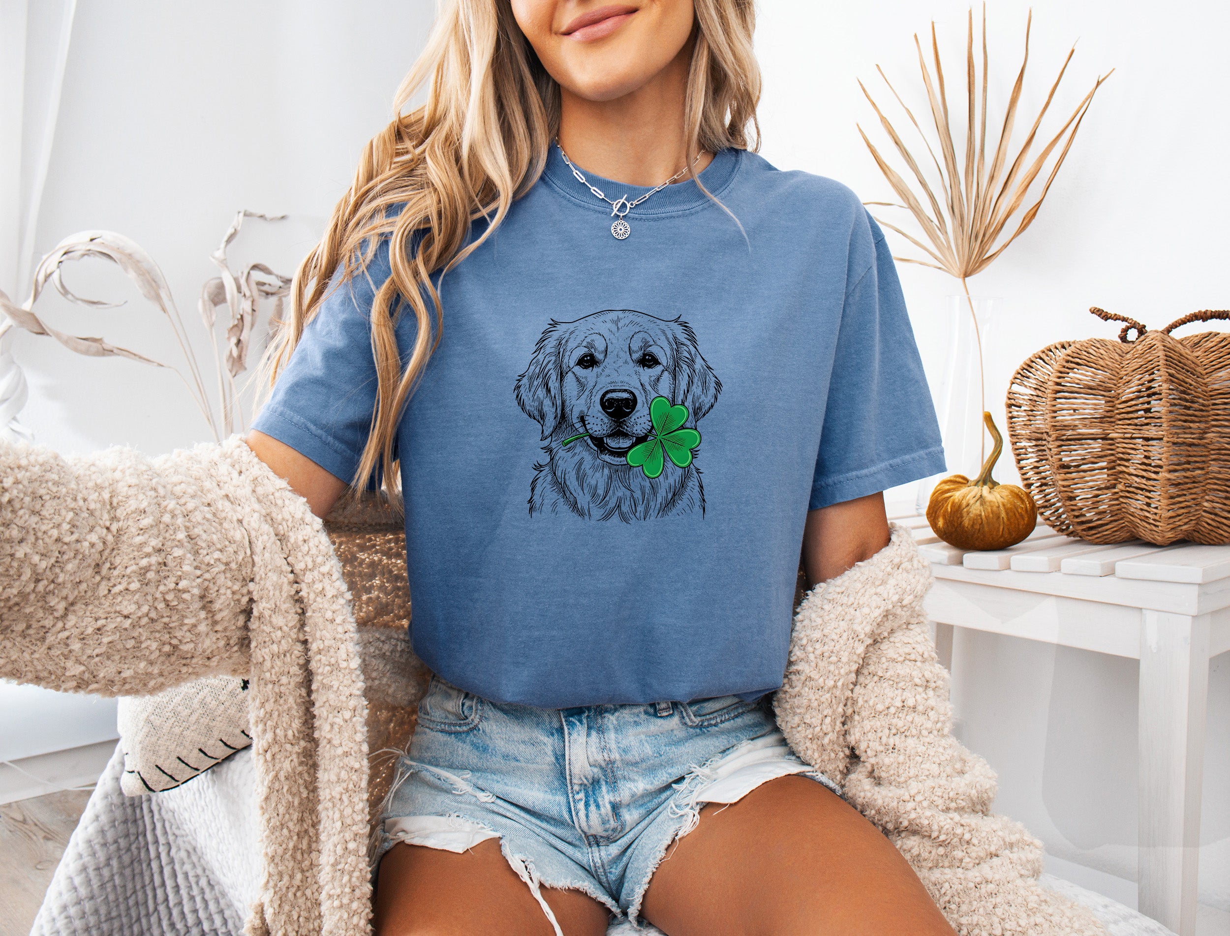 Golden Retriever Dog Mom St. Patrick's day Comfort Colors T Shirt