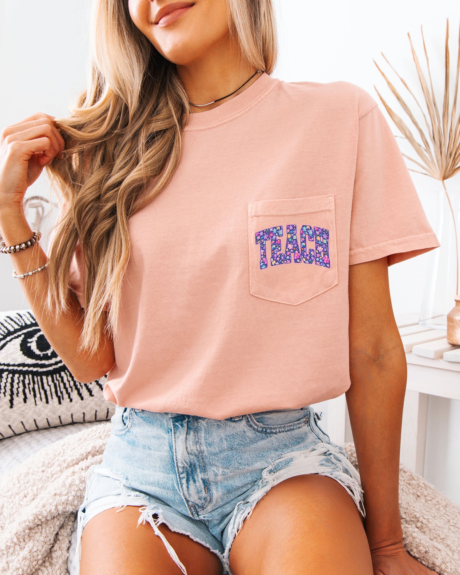 Teacher Teach back to school Comfort Colors Pocket T Shirt (Flower)