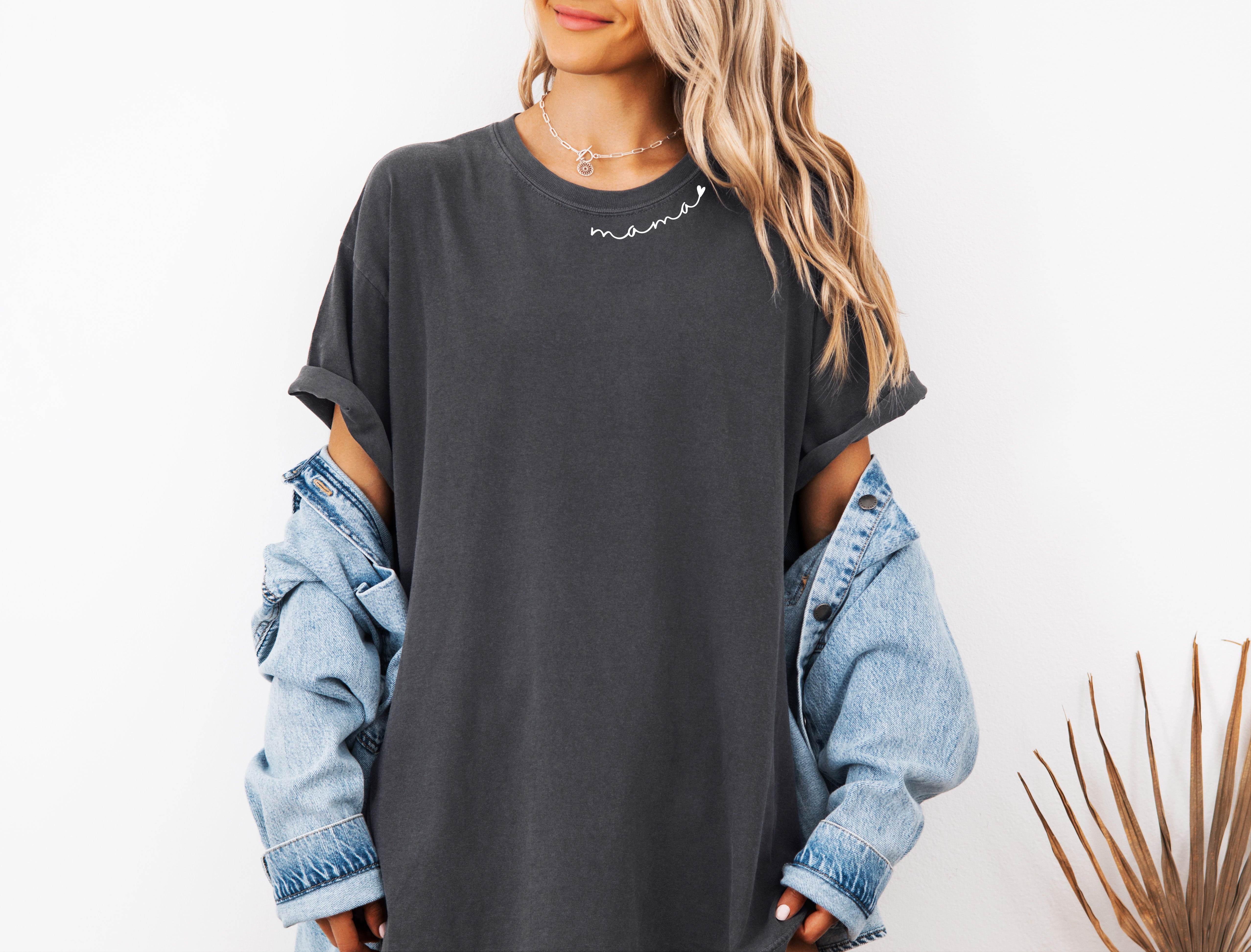Mama Comfort Colors T Shirt (Neck)