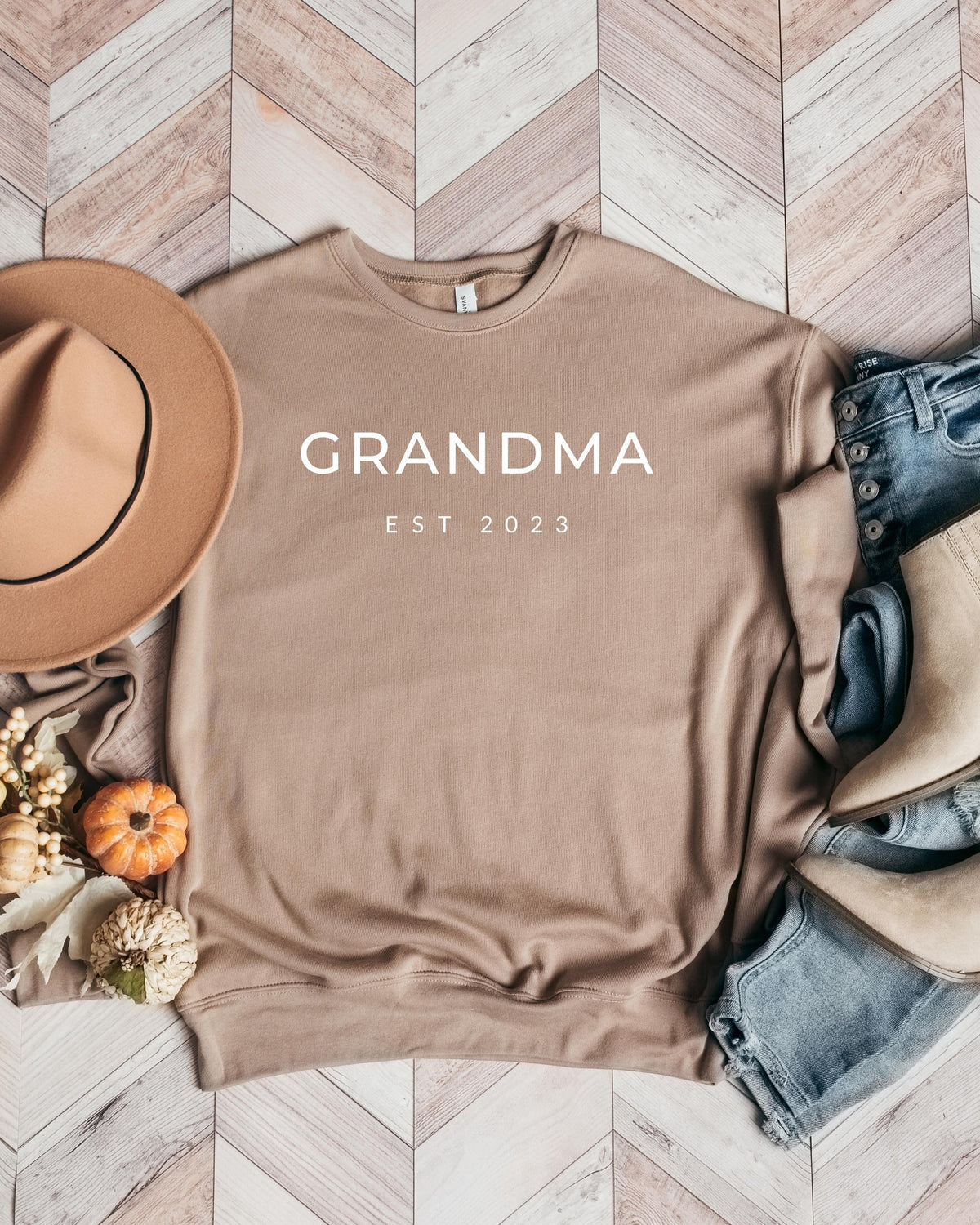 Grandma Custom Est 2024 Sponge Fleece Sweatshirt (Mont font)