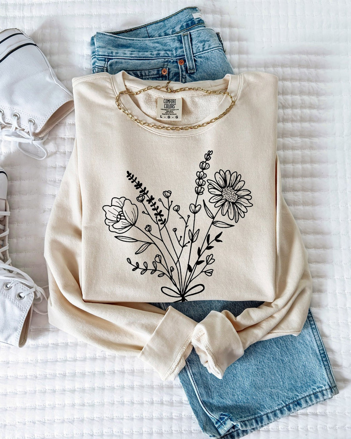 Botanical Floral Bouquet Comfort Colors Sweatshirt, Wildflower Gift for Women