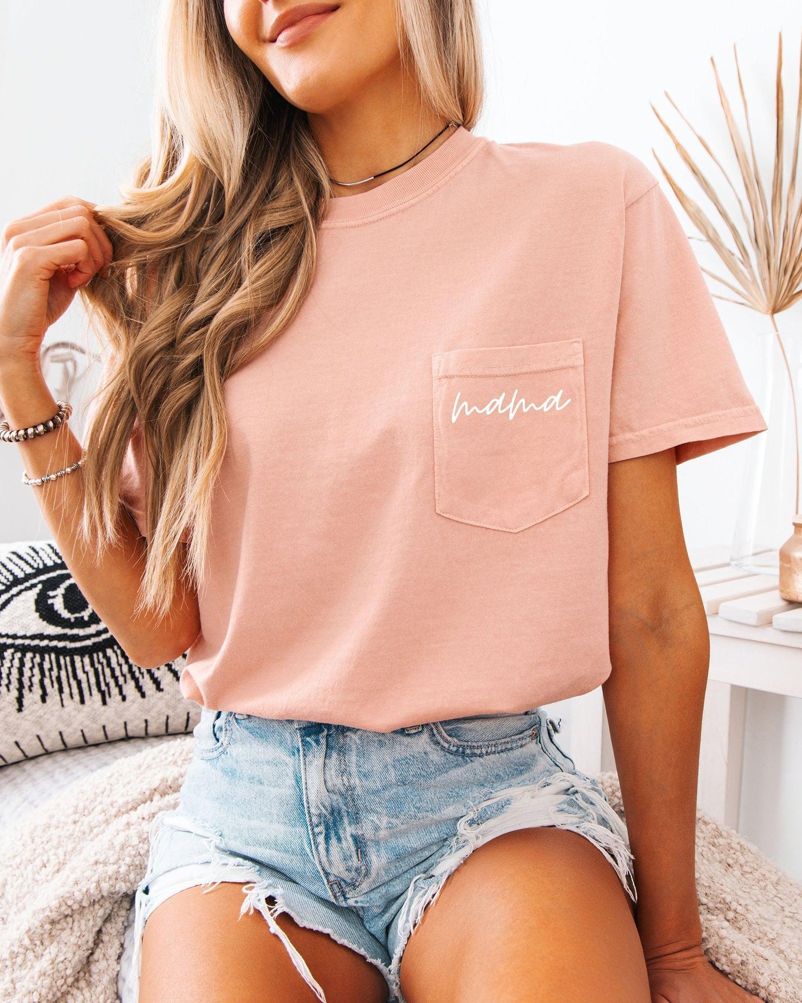 Mama Comfort Colors Pocket T Shirt (Cursive 1)