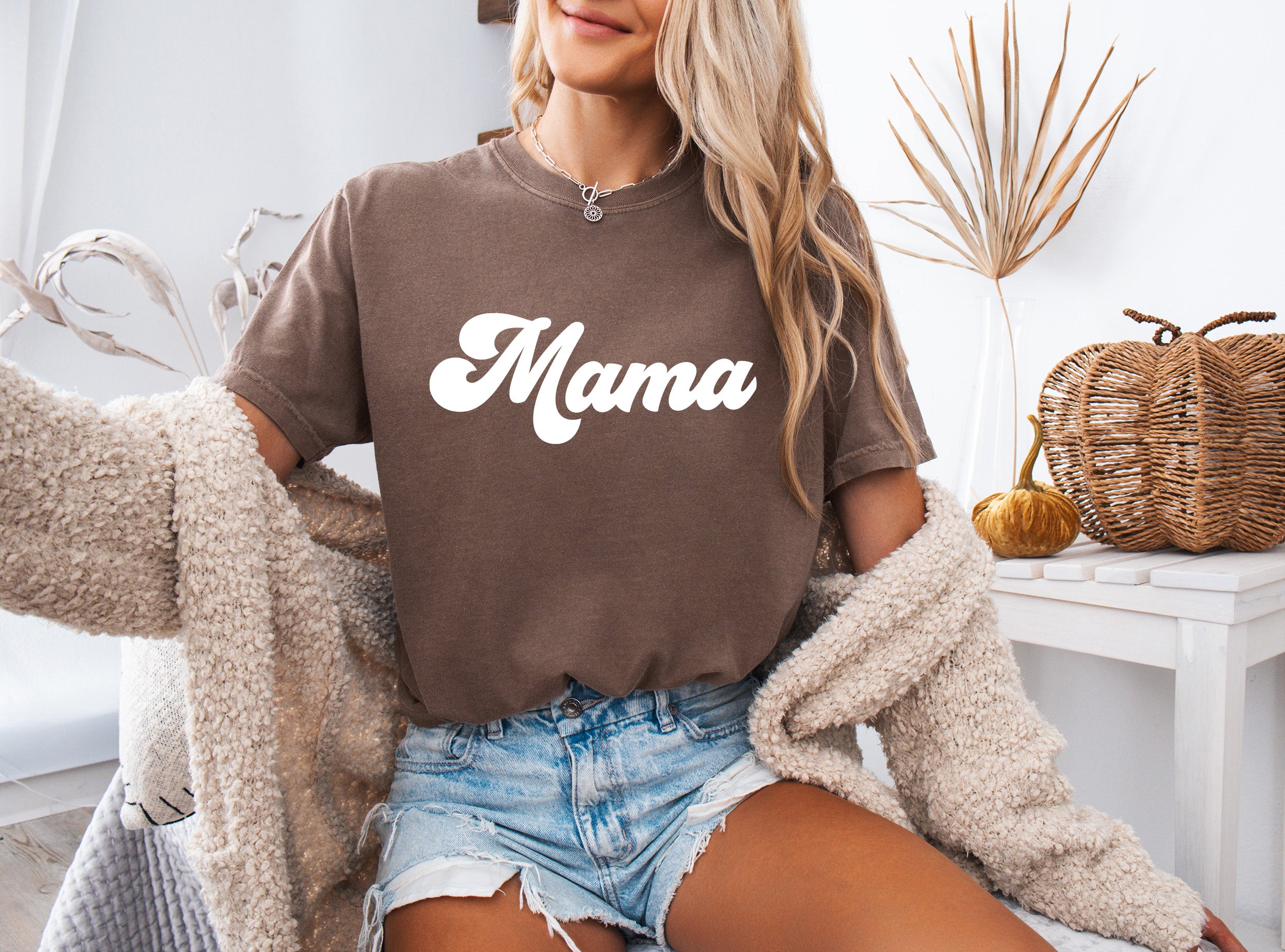 Mama Comfort Colors T Shirt (Groovy)