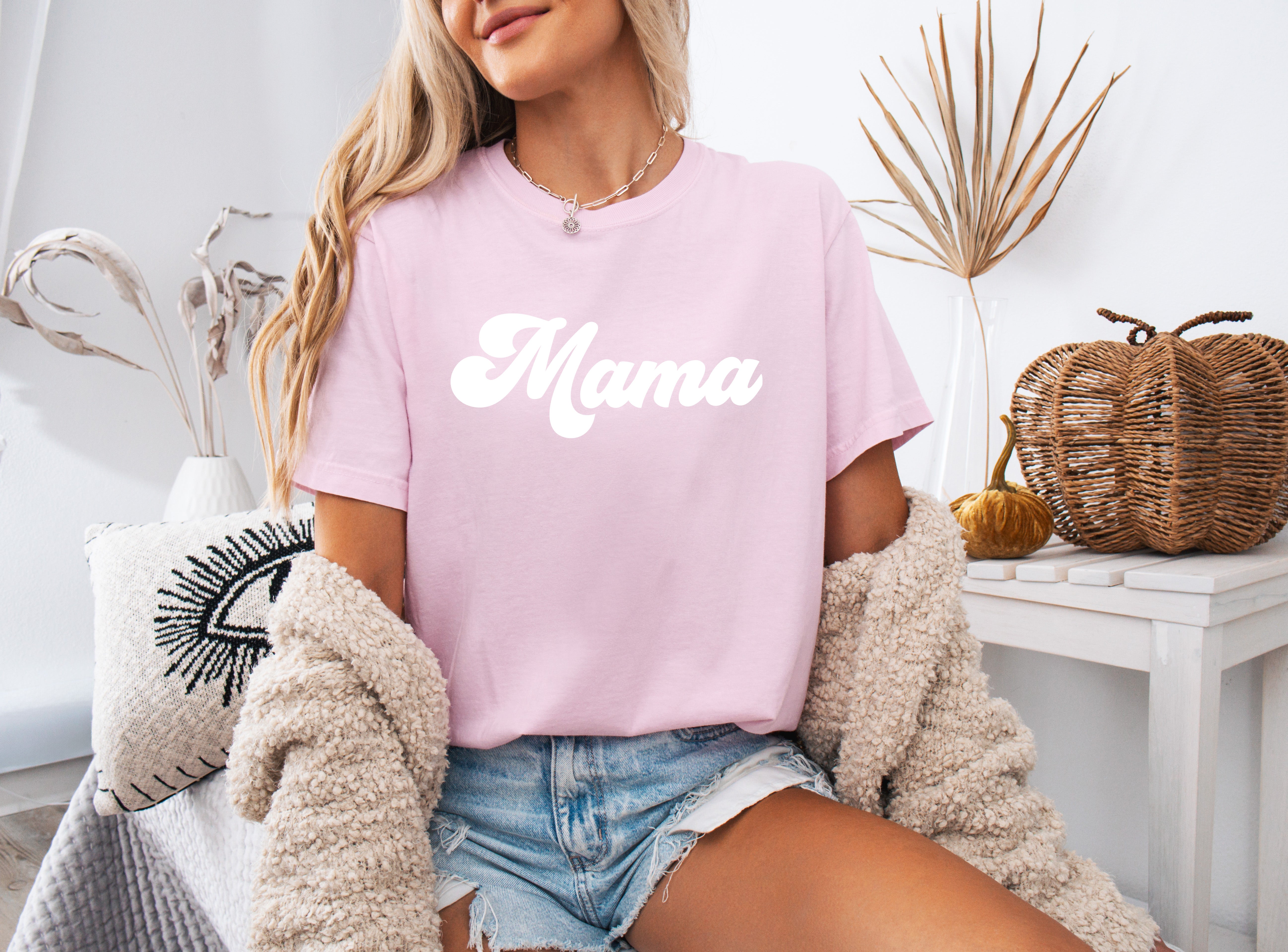 Mama Comfort Colors T Shirt (Groovy)