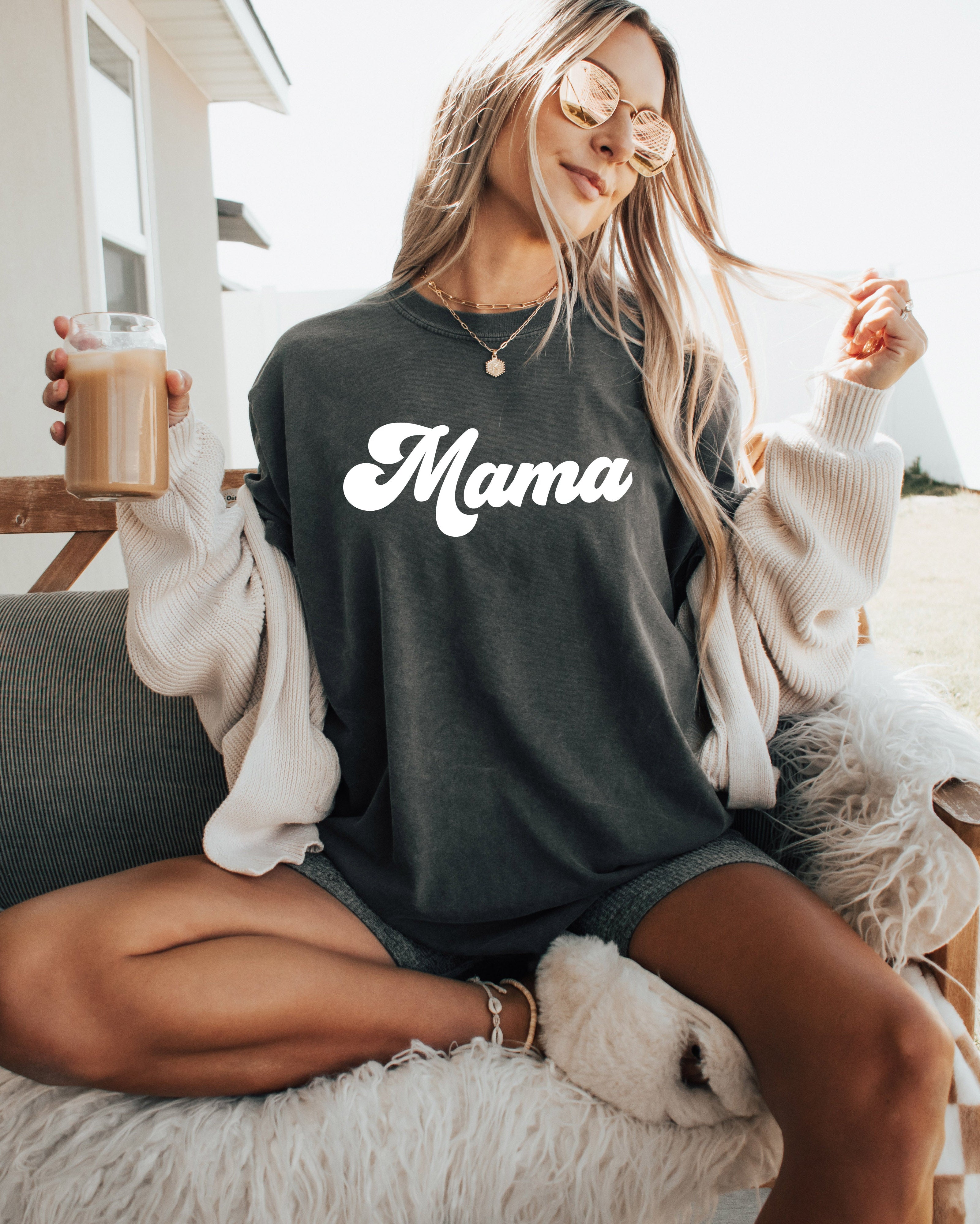 Mama Comfort Colors T Shirt (Groovy)