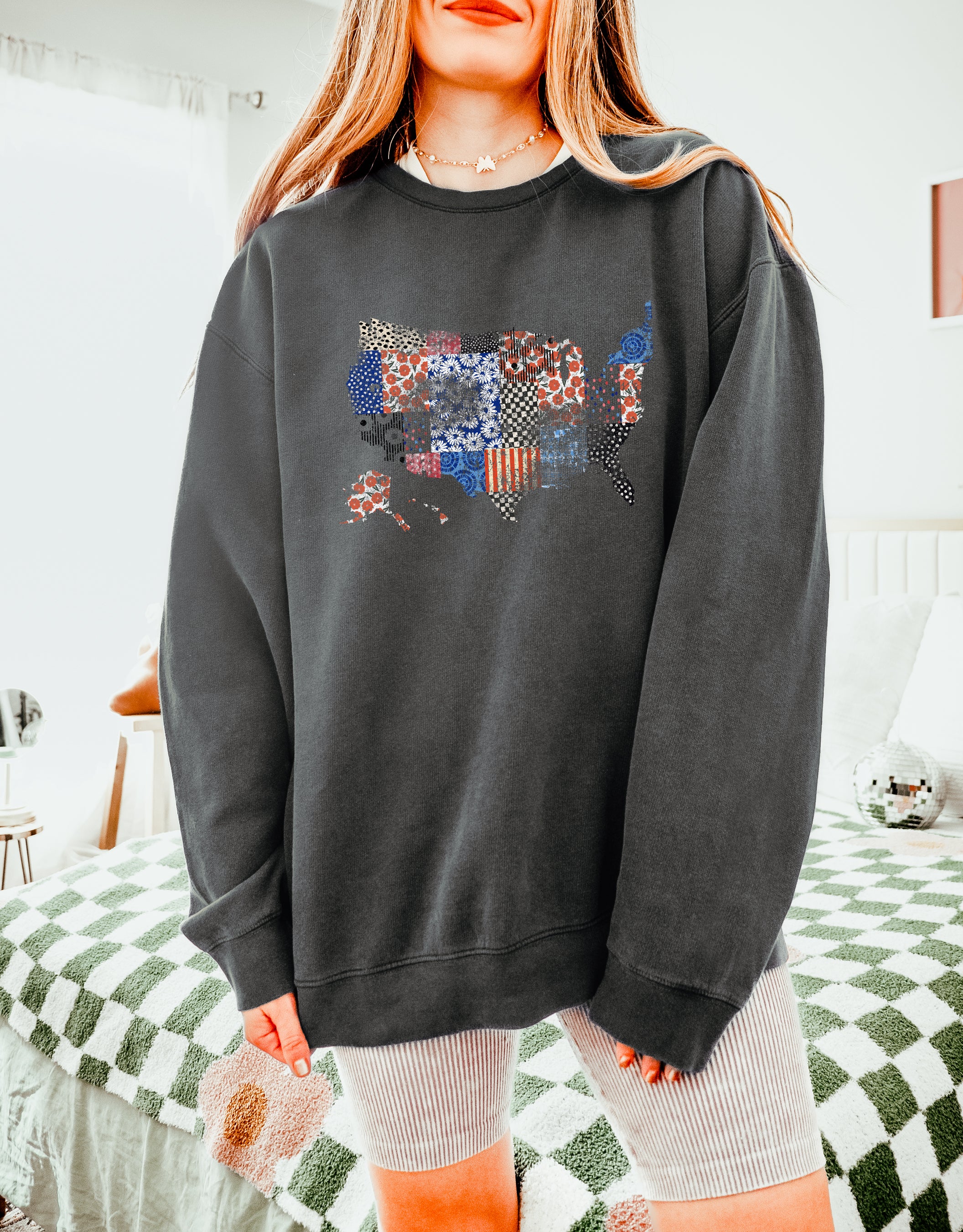 United States Flag Great America Garment Dyed Comfort Colors Sweatshirt (Flower)