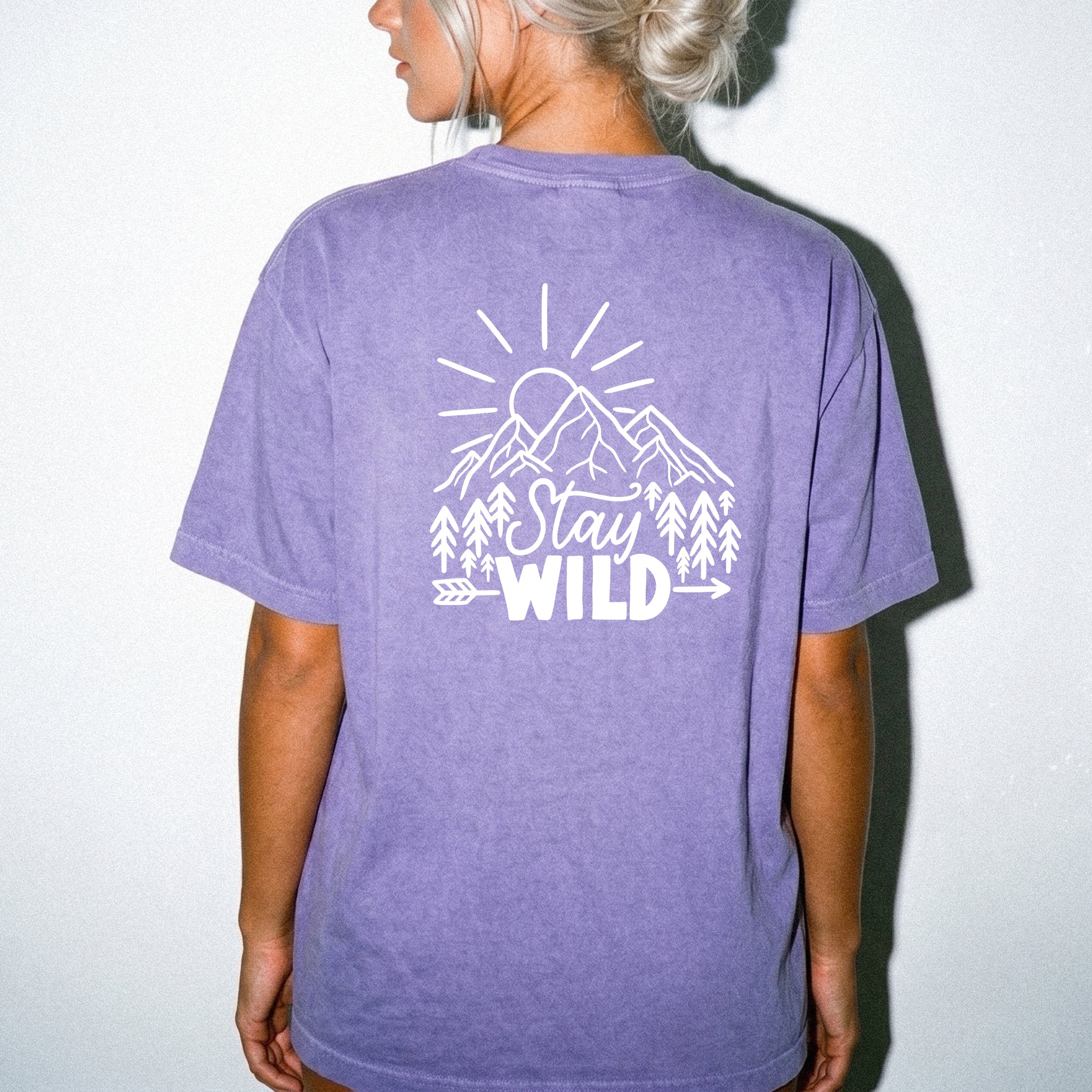 Stay Wild Sun Lake Comfort Colors Pocket T-Shirt – Nature Camping Outdoor Graphic Tee