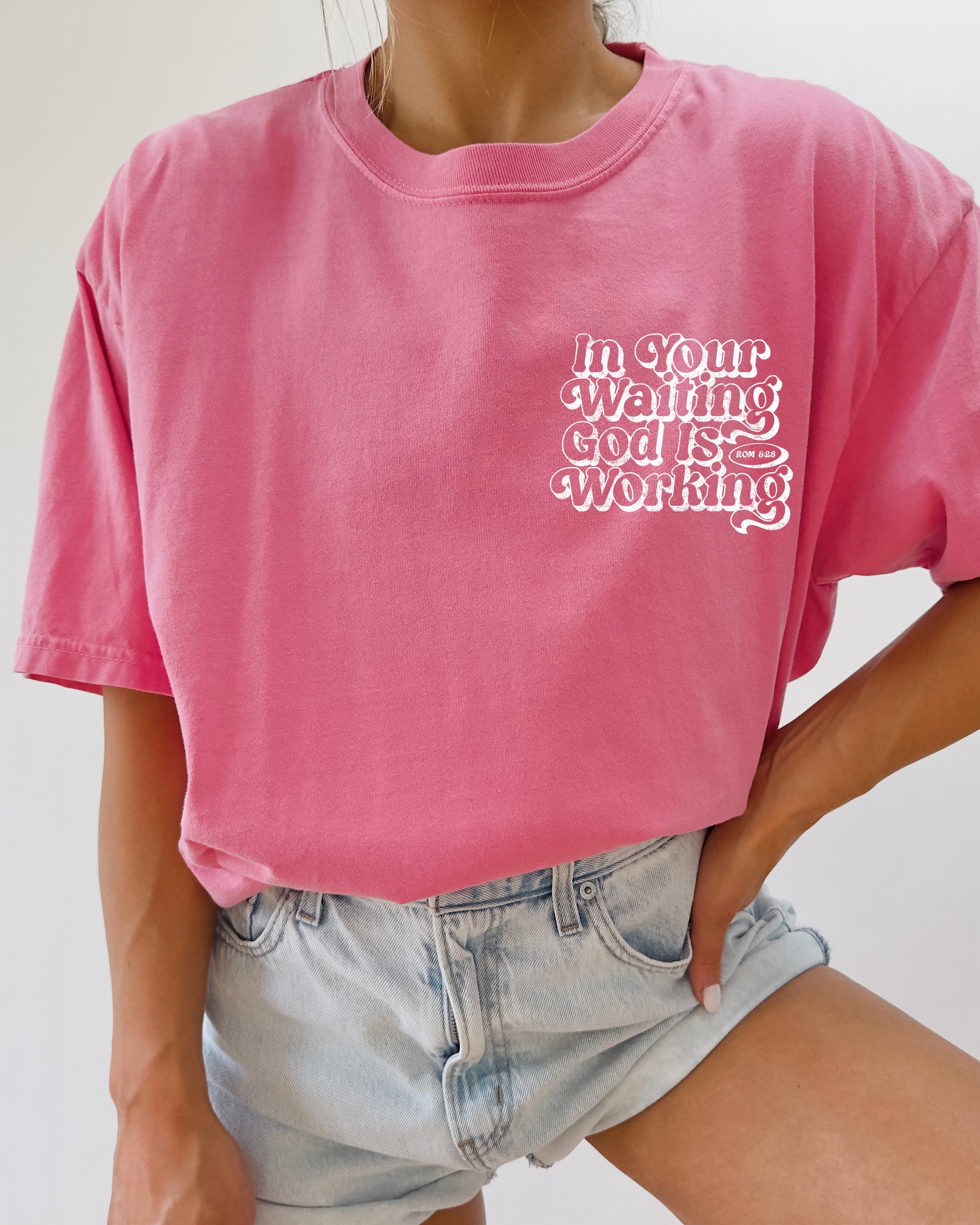 In the waiting God is working Comfort Colors T Shirt Religious Jesus Bible (Outlined Groovy)