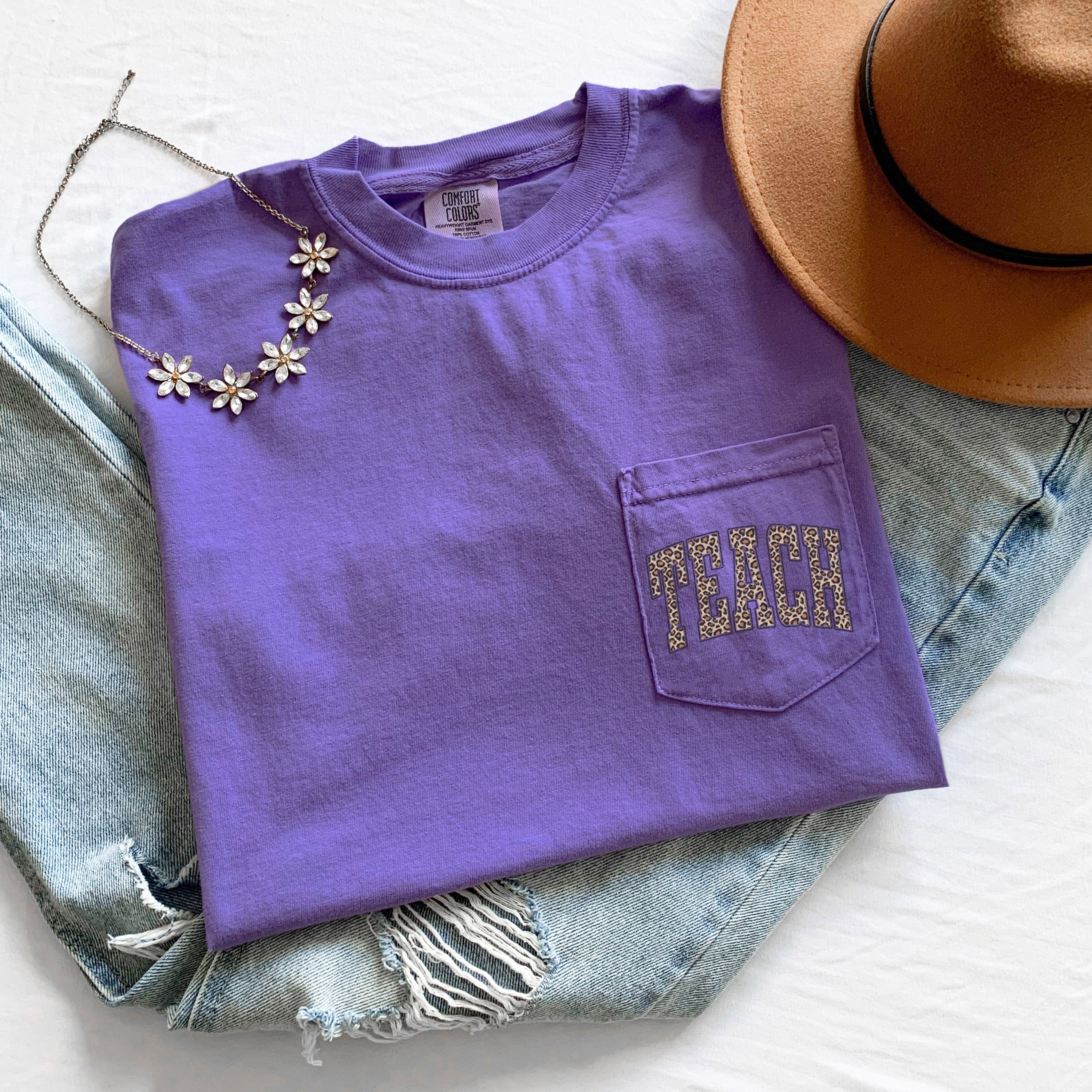Teacher Teach back to school Comfort Colors Pocket T Shirt (Leopard)