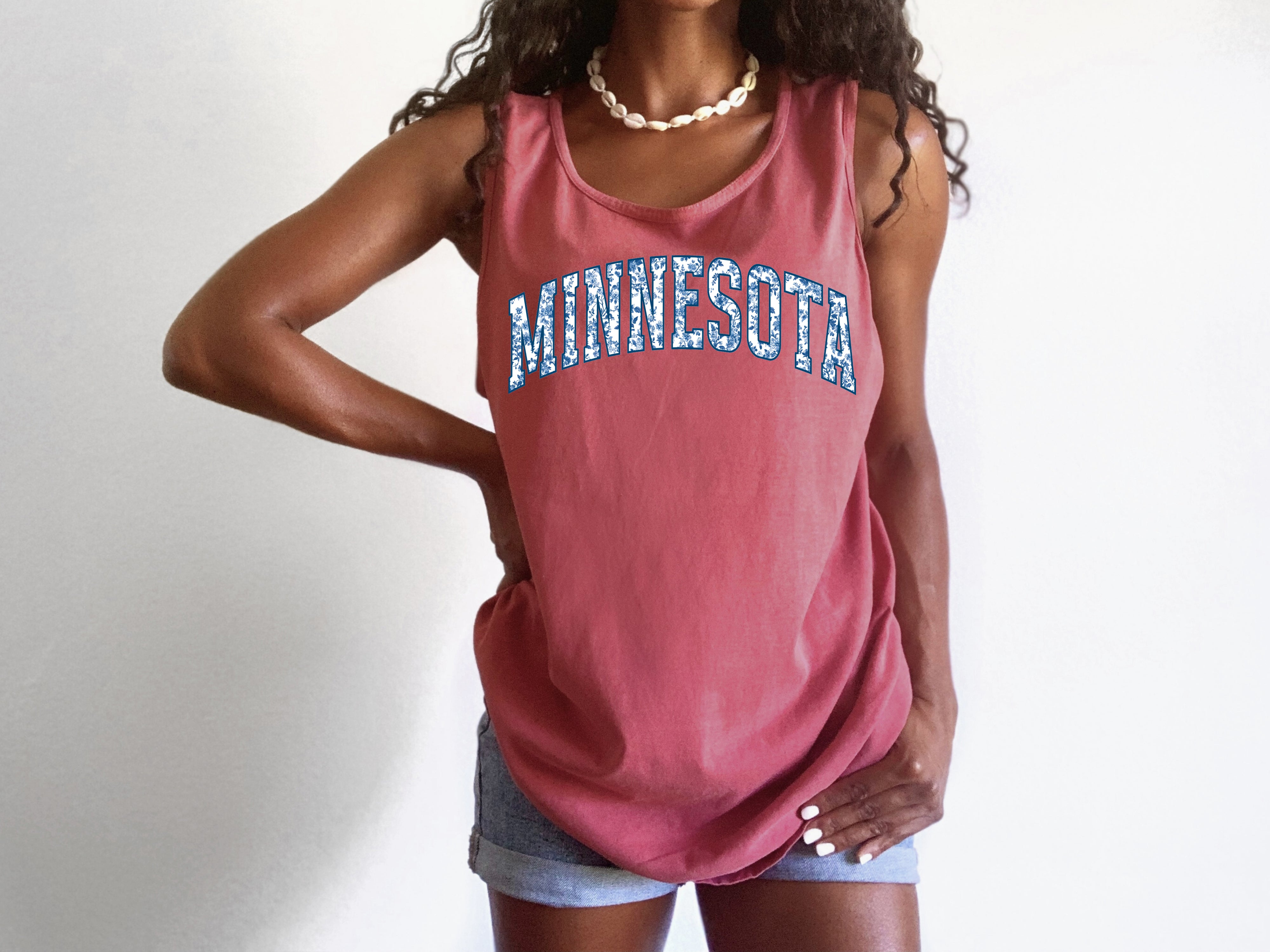 Minnesota State City Comfort Colors Tank Top – USA Travel Graphic Summer Essential