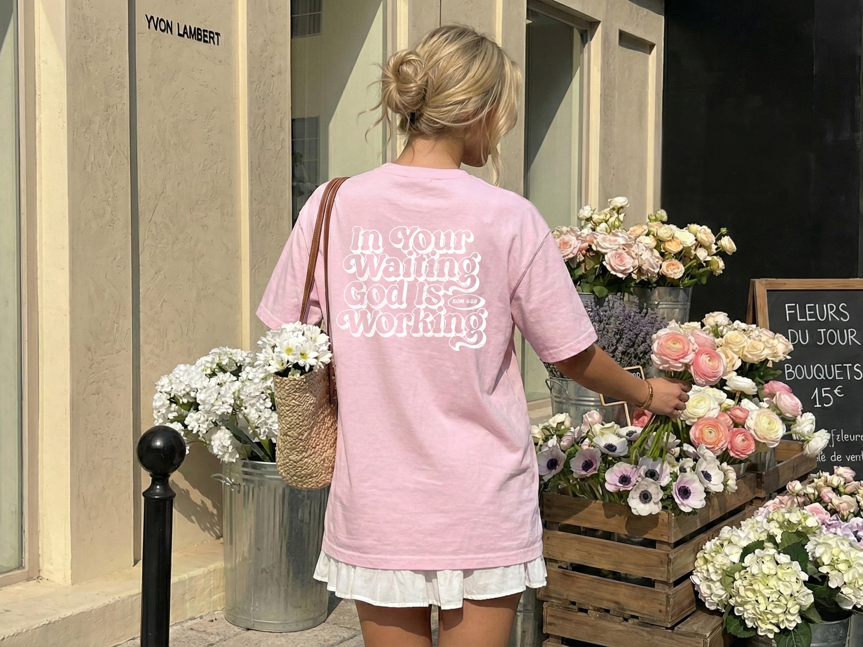 In the waiting God is working Comfort Colors T Shirt Religious Jesus Bible (Outlined Groovy)