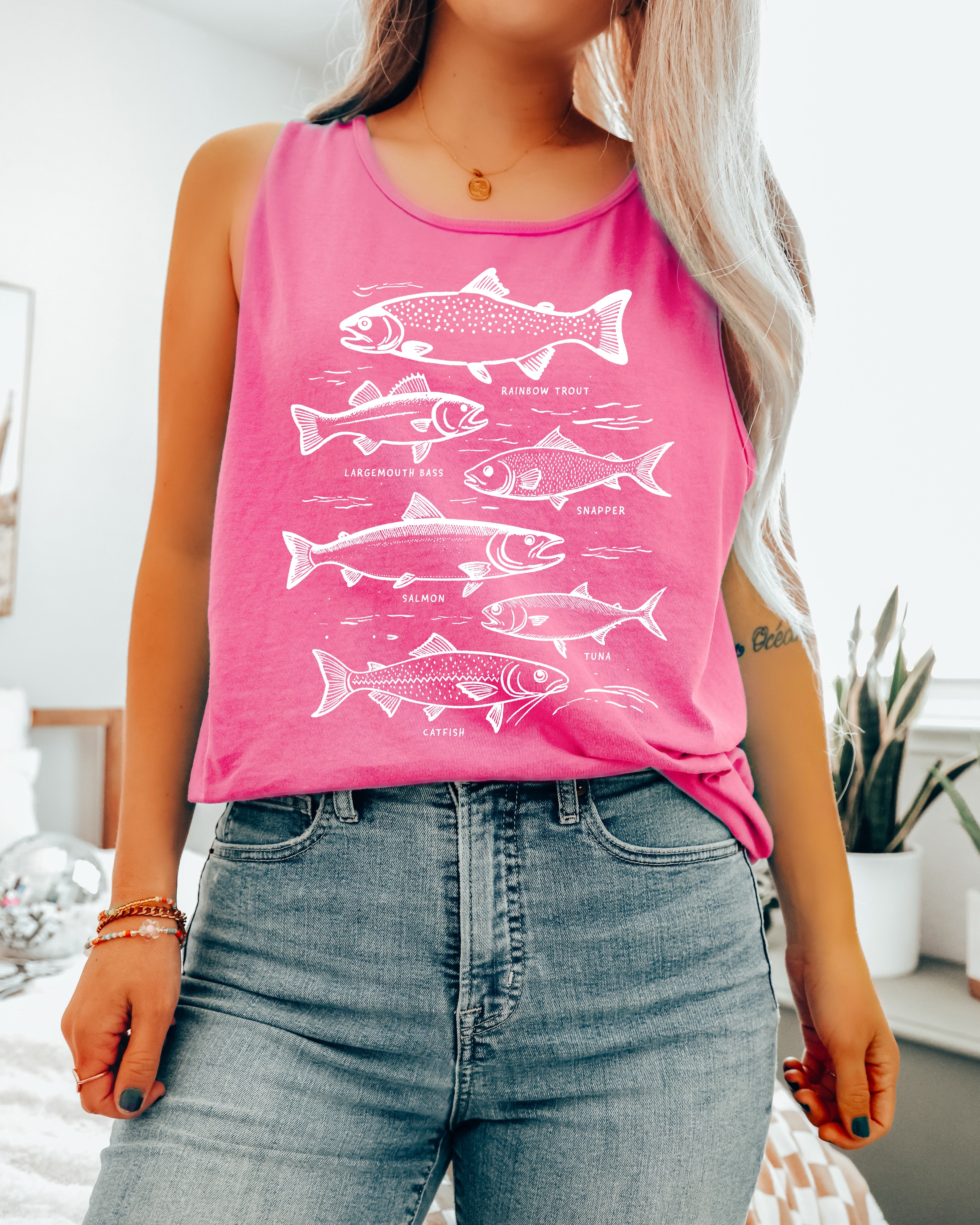 Salmon Fishing Lake Beach Comfort Colors Tank Top – Mountain Hiking Camping Vacation Nature Graphic
