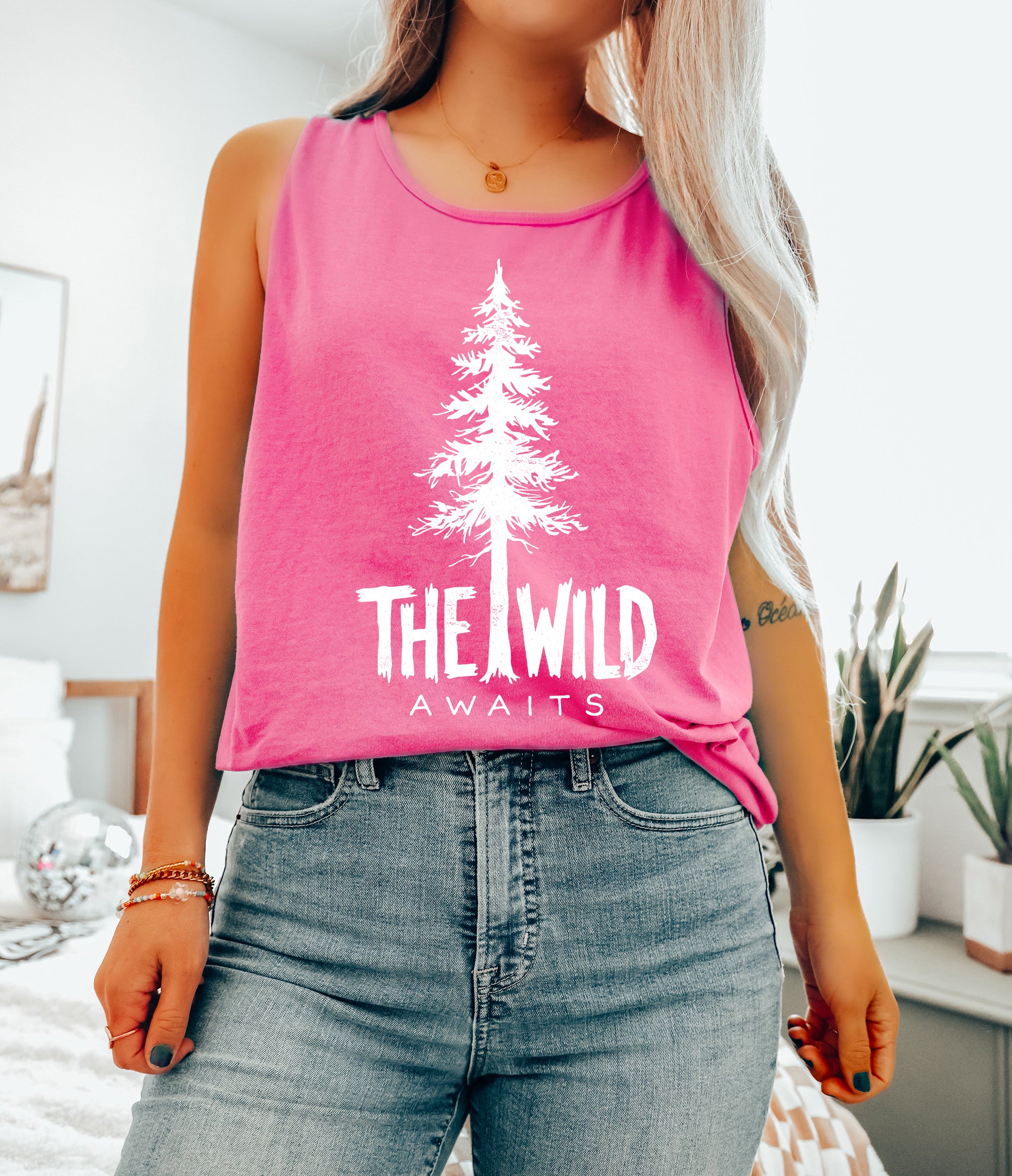 The Wild Awaits Lake Camping Comfort Colors Tank Top – Mountain Hiking Camping Vacation Nature Lake Beach
