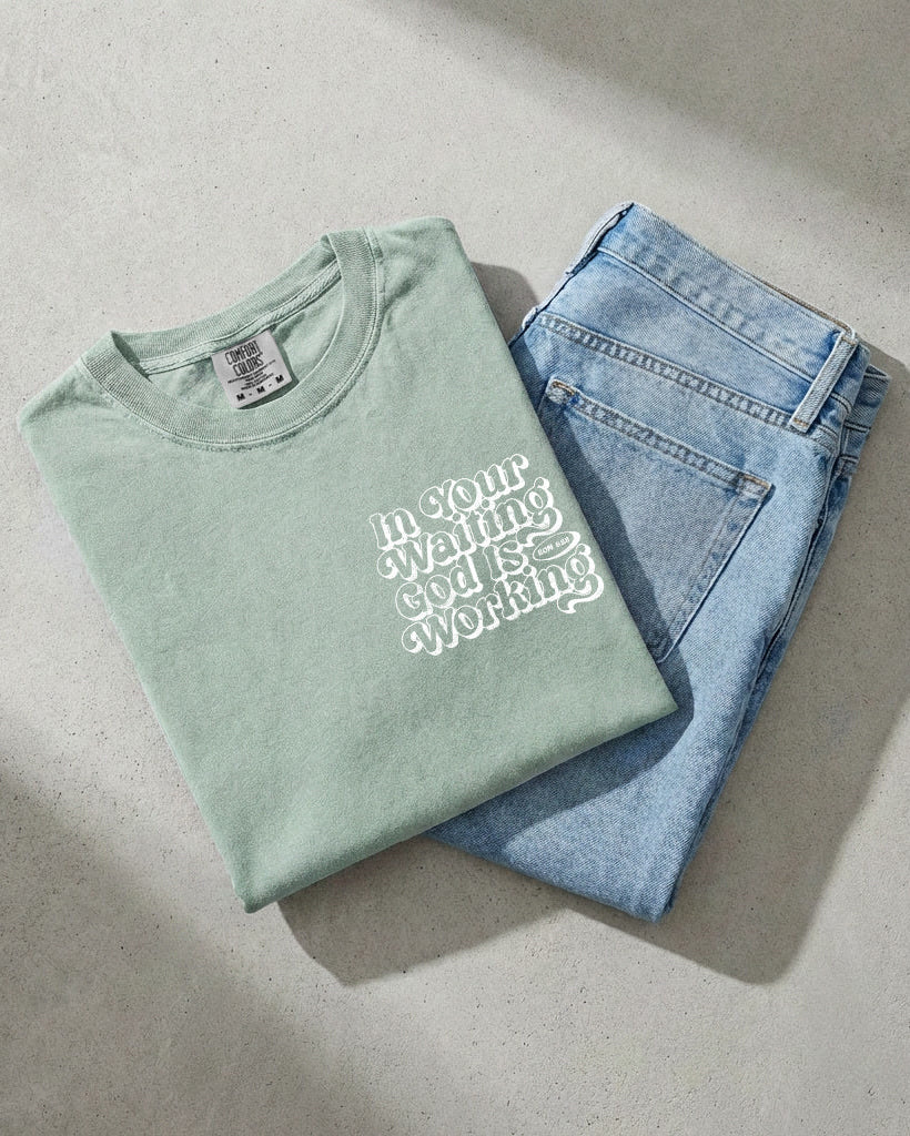 In the waiting God is working Comfort Colors T Shirt Religious Jesus Bible (Outlined Groovy)