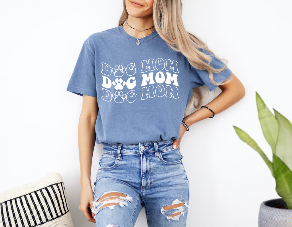 Dog Mom Comfort Colors T Shirt (Groovy Font)