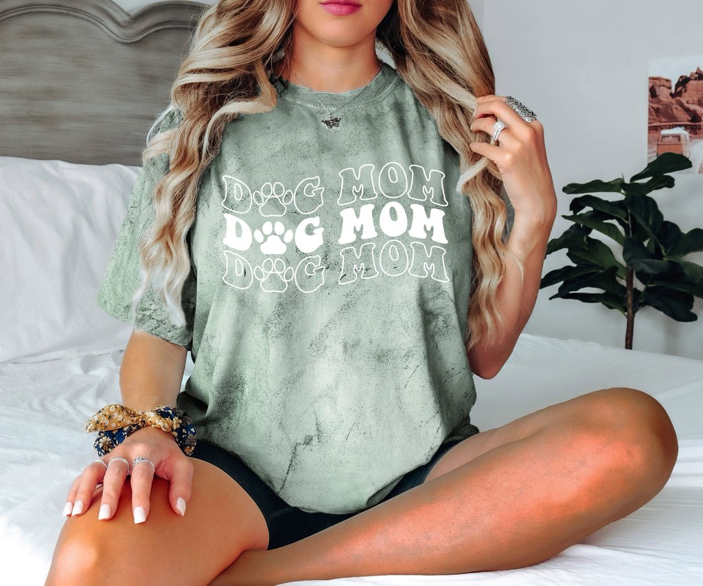 Dog Mom Comfort Colors T Shirt (Groovy Font)