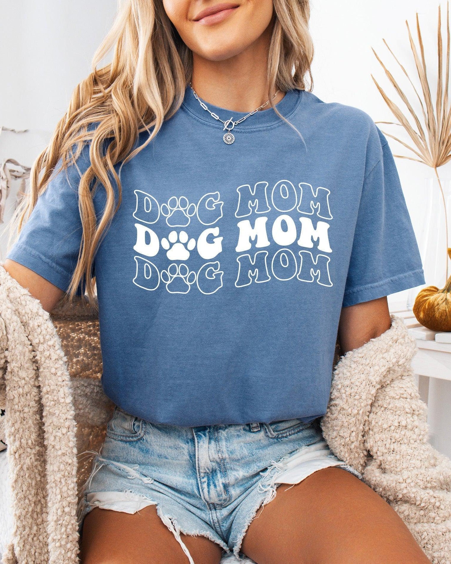 Dog Mom Comfort Colors T Shirt (Groovy repeat font)