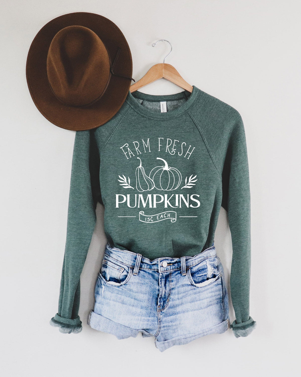 Farm fresh pumpkins fall Raglan Sponge Fleece Sweatshirt