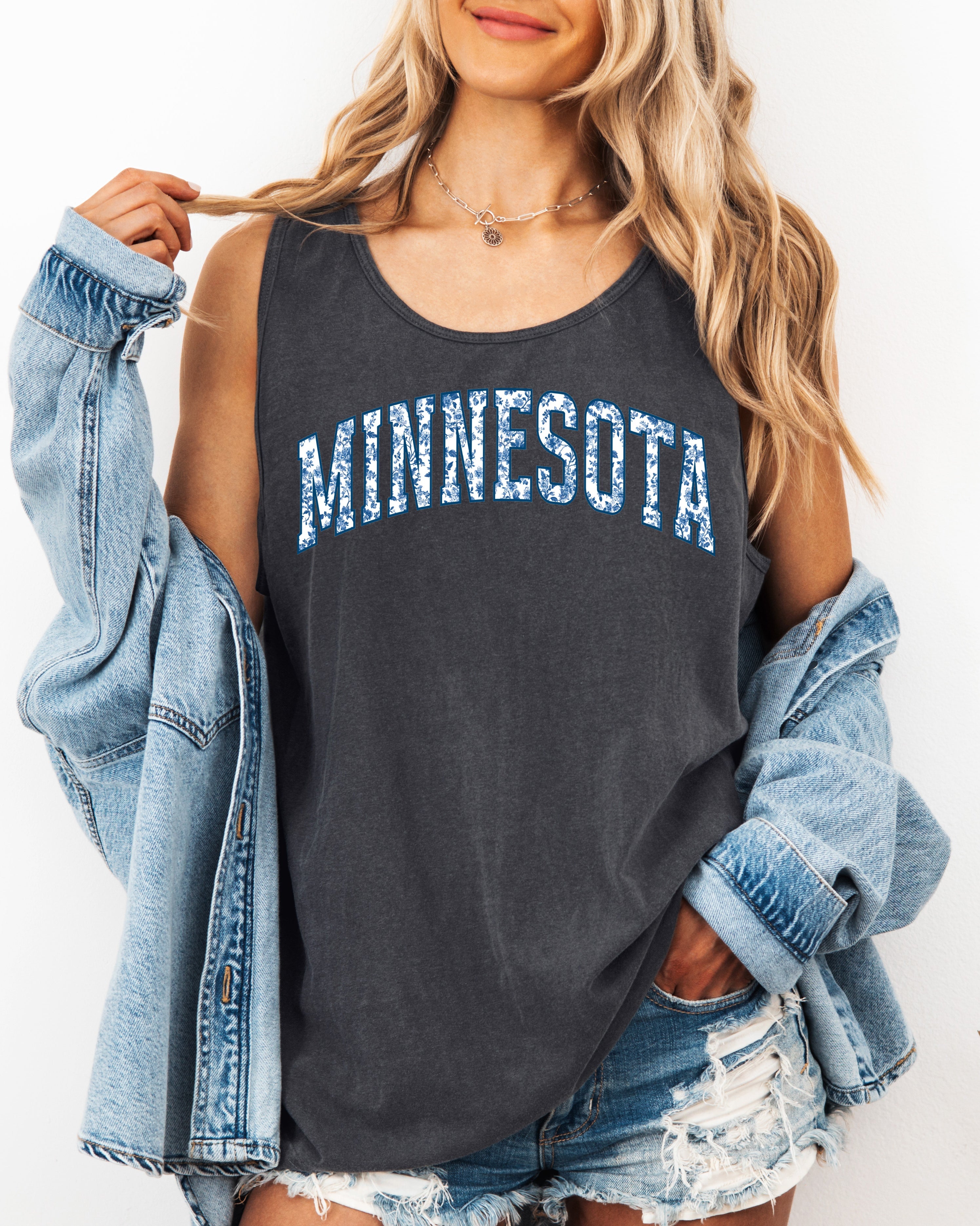Minnesota State City Comfort Colors Tank Top – USA Travel Graphic Summer Essential