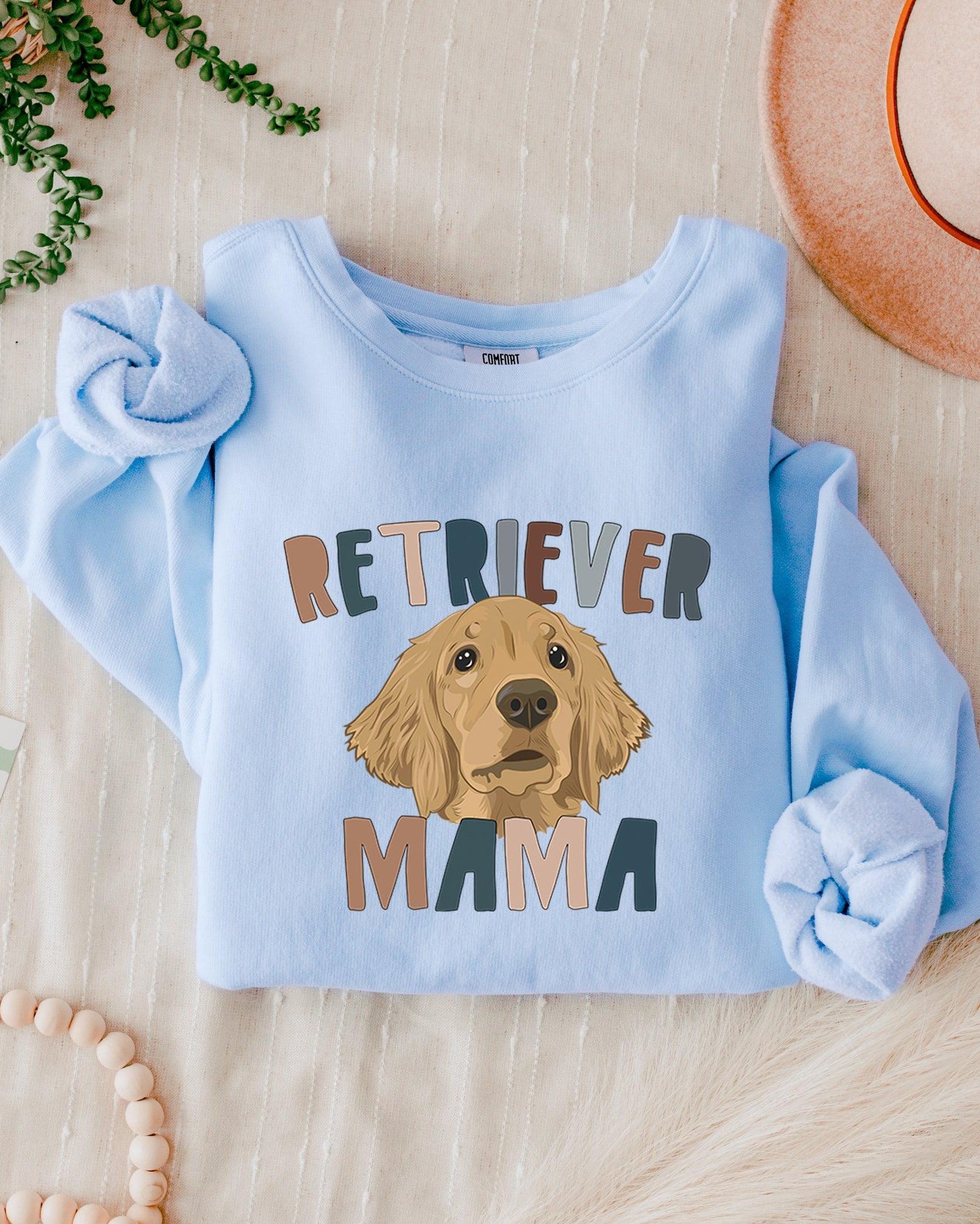 Golden Retriever Dog Mom Fall Garment Dyed Comfort Colors Sweatshirt