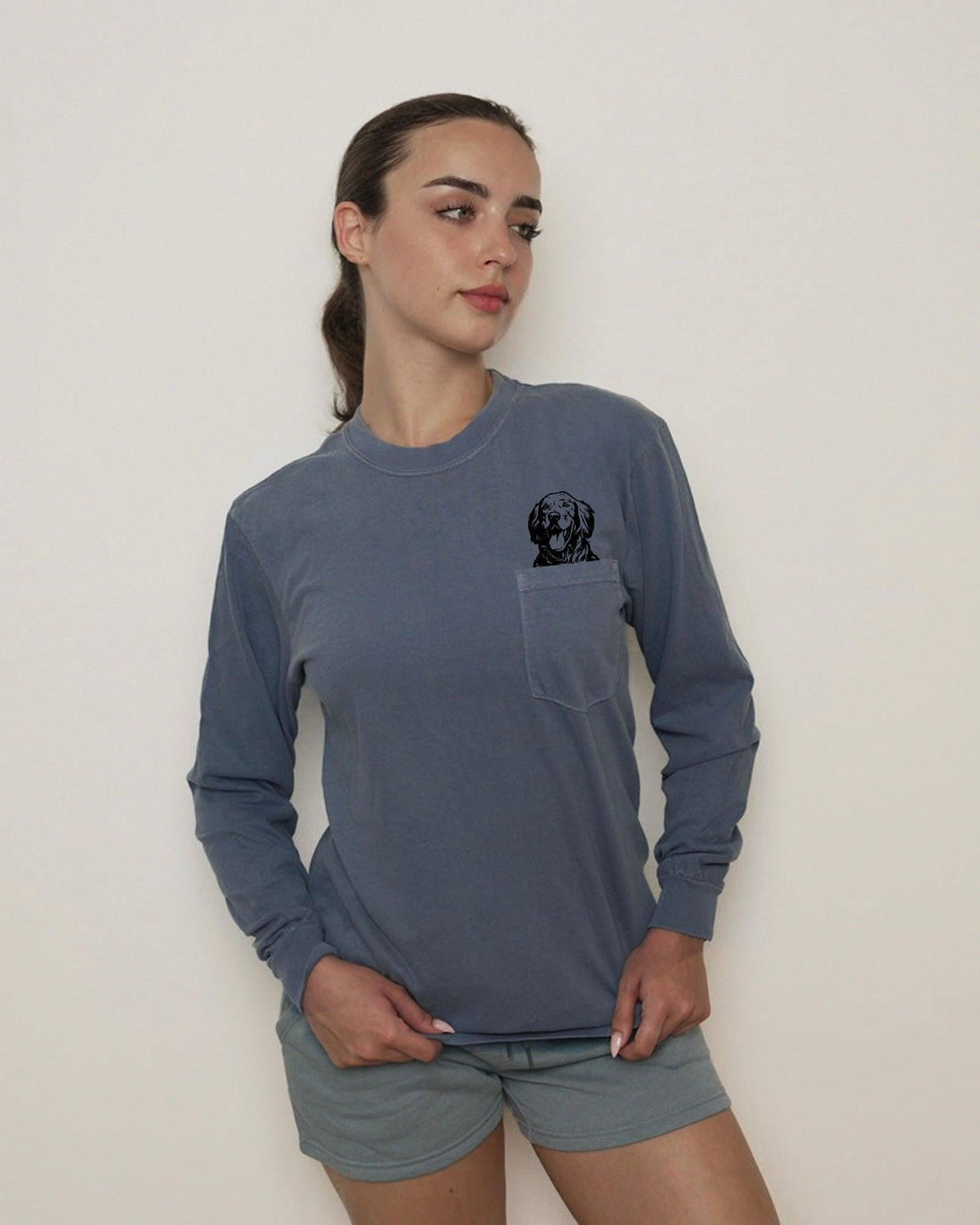 Golden Retriever Dog Mom Pocket Comfort Colors Long Sleeve Shirt
