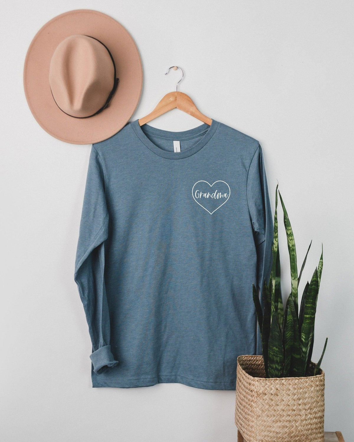 Grandma Long Sleeve Tshirt | Mother's day (Heart Around)