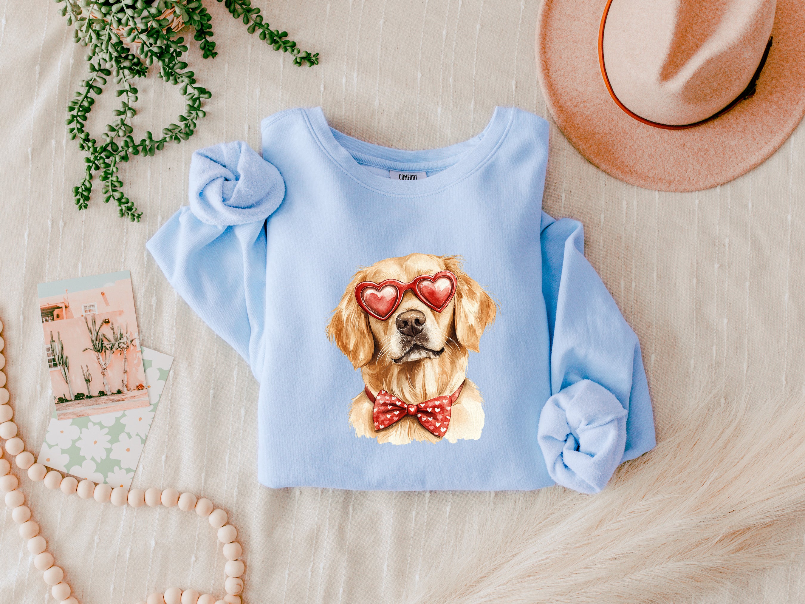 Golden Retriever Dog Mom Garment Dyed Comfort Colors Sweatshirt (Valentine's Day)