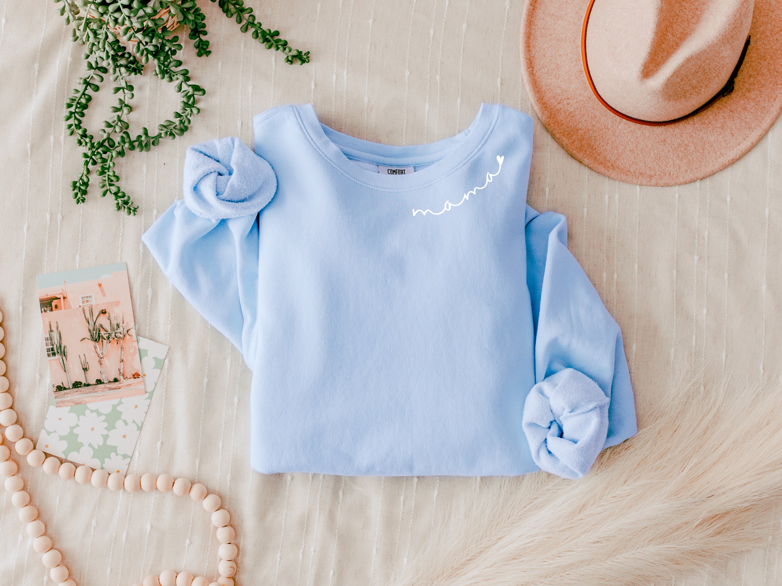 Mama heart Garment Dyed Comfort Colors Sweatshirt (Neck around)