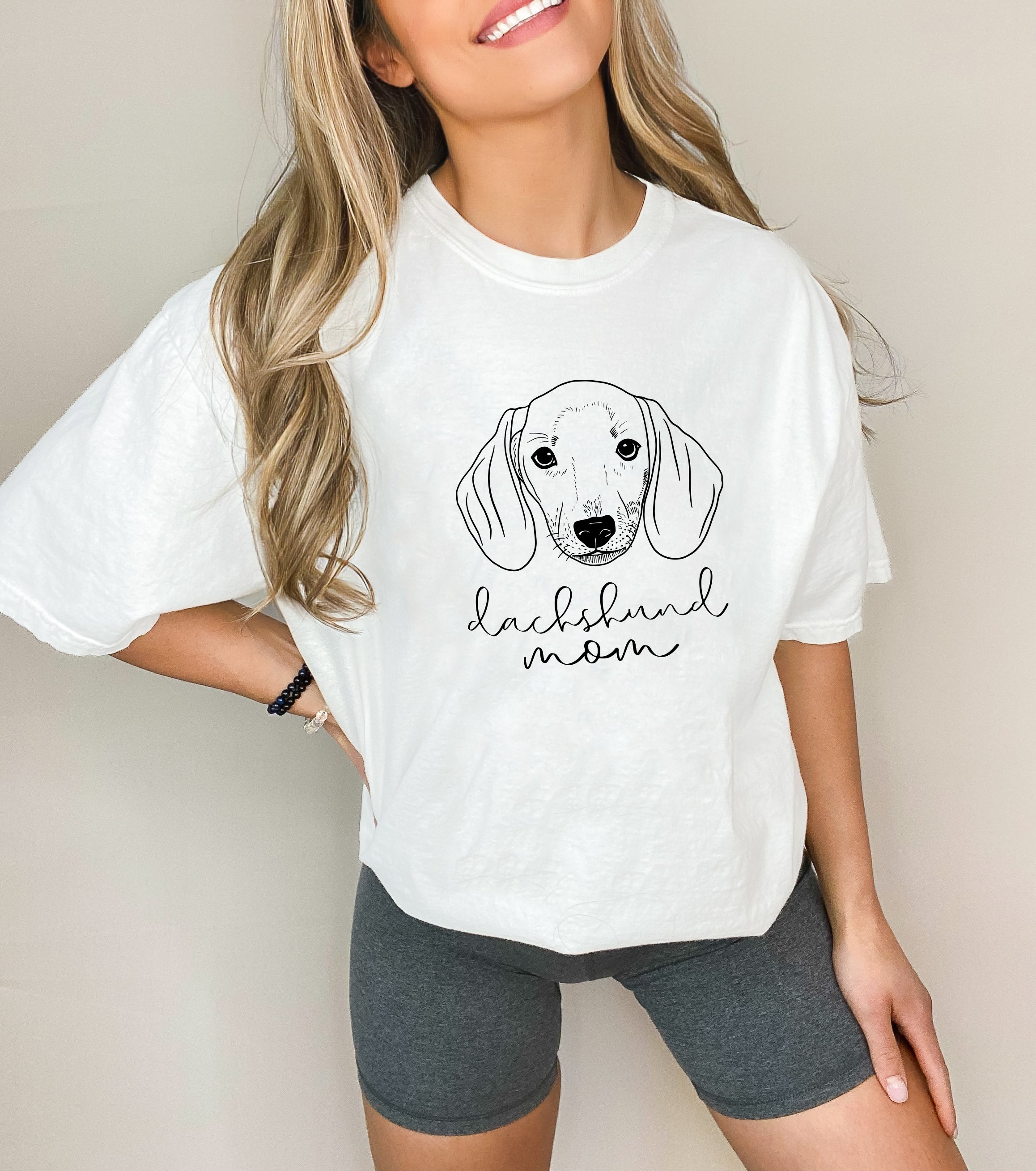 Dachshund Doxie MomDog Dog Mom Comfort Colors T Shirt