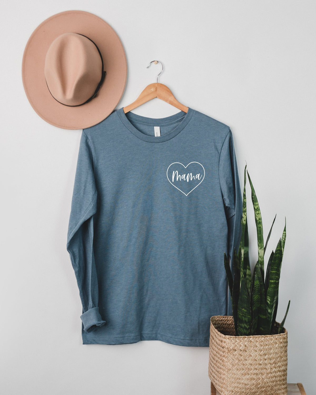 Mama Long Sleeve Tshirt (Heart Around)
