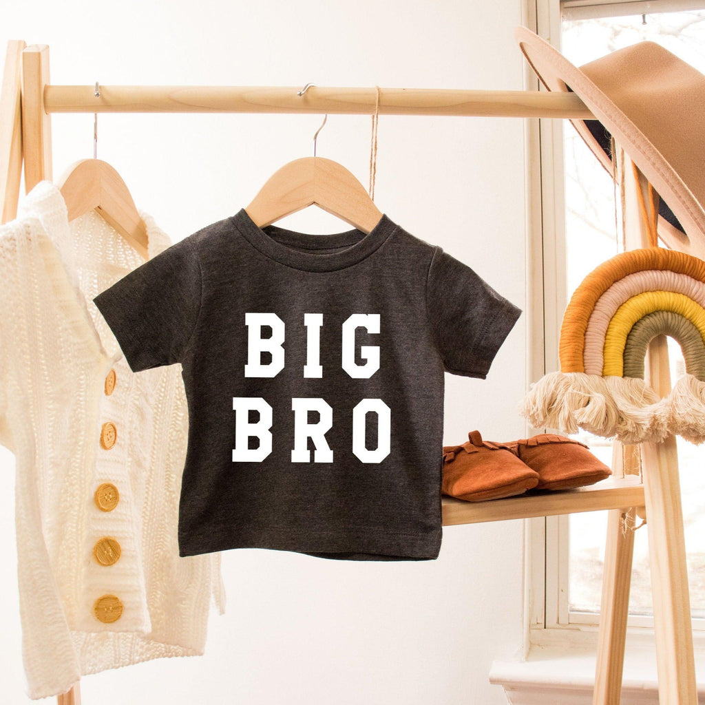 Big bro Baby and Toddler T-Shirt | Big brother Pregnancy announcement Sibling Shirt (Block)