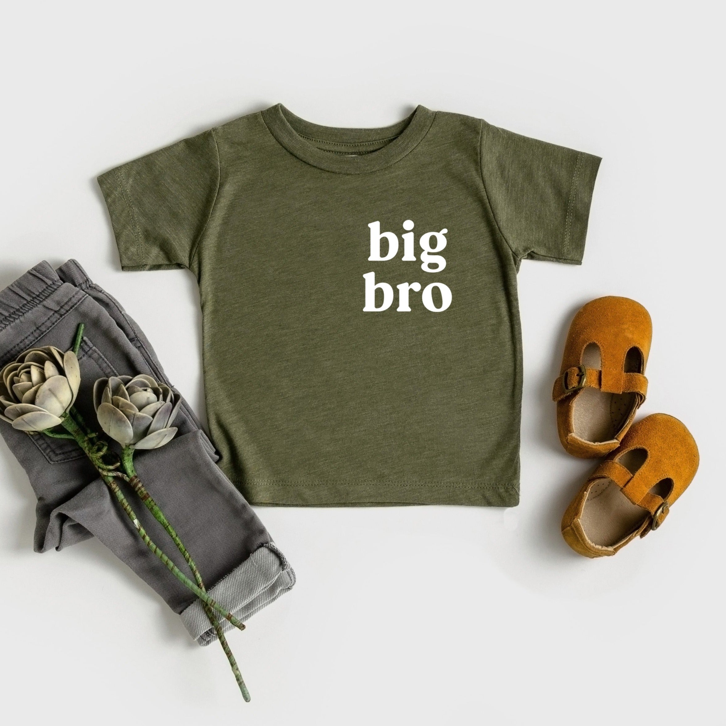 Big bro Baby and Toddler T-Shirt | Big brother Pregnancy announcement Sibling Shirt (Serif Left Chest)