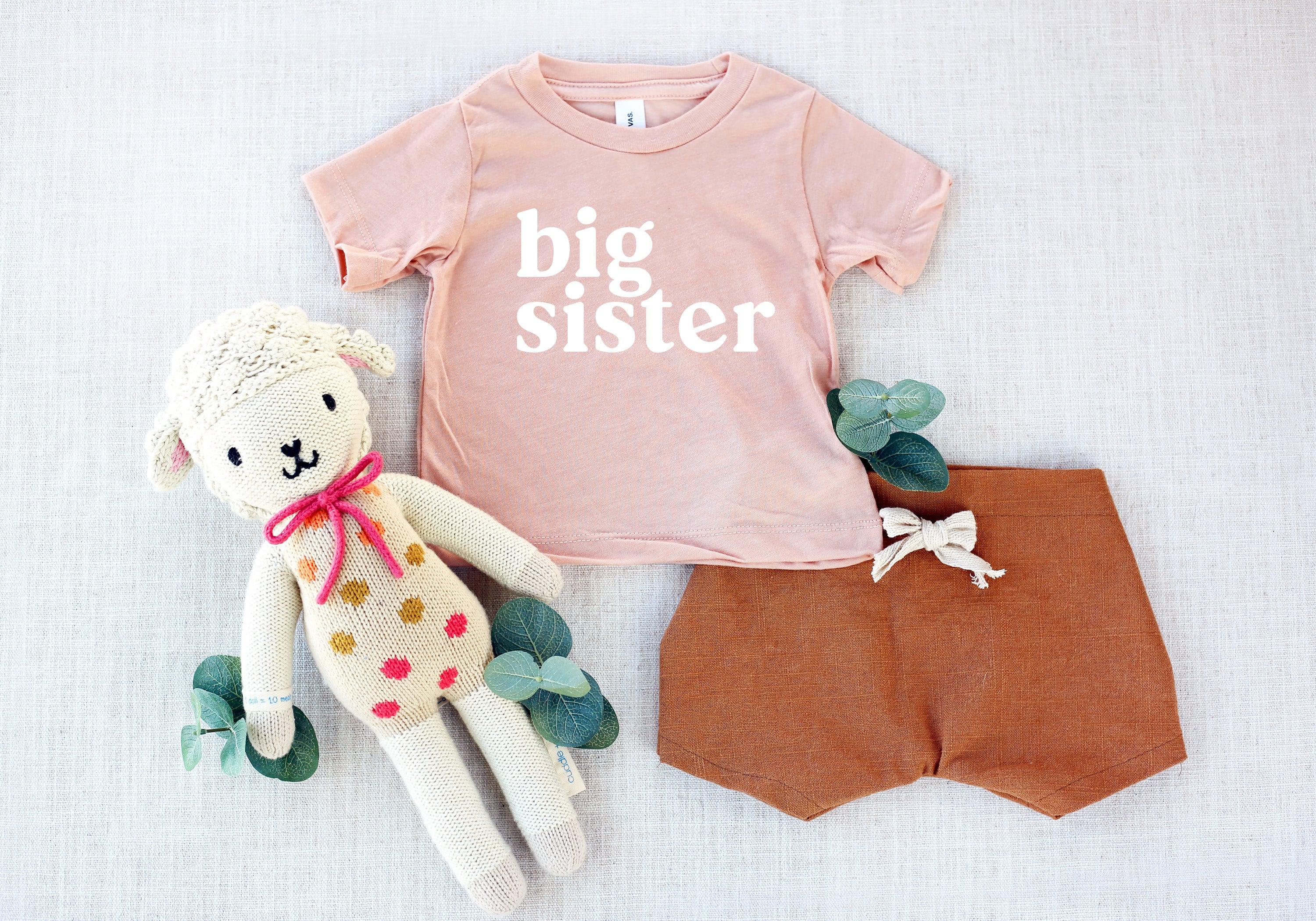 Big sister Baby and Toddler T-Shirt | Sibling Shirt (Serif)