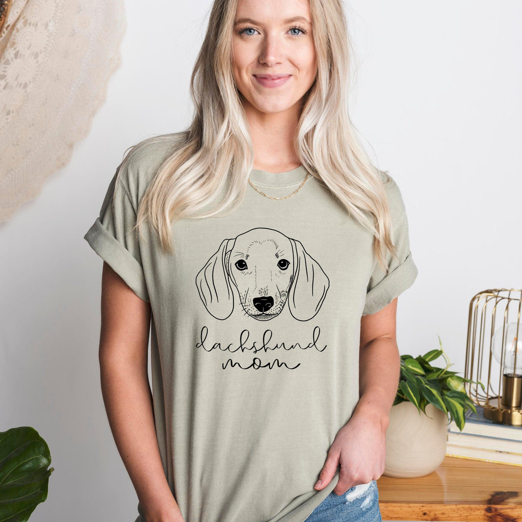 Dachshund Dog mom Comfort Colors T Shirt