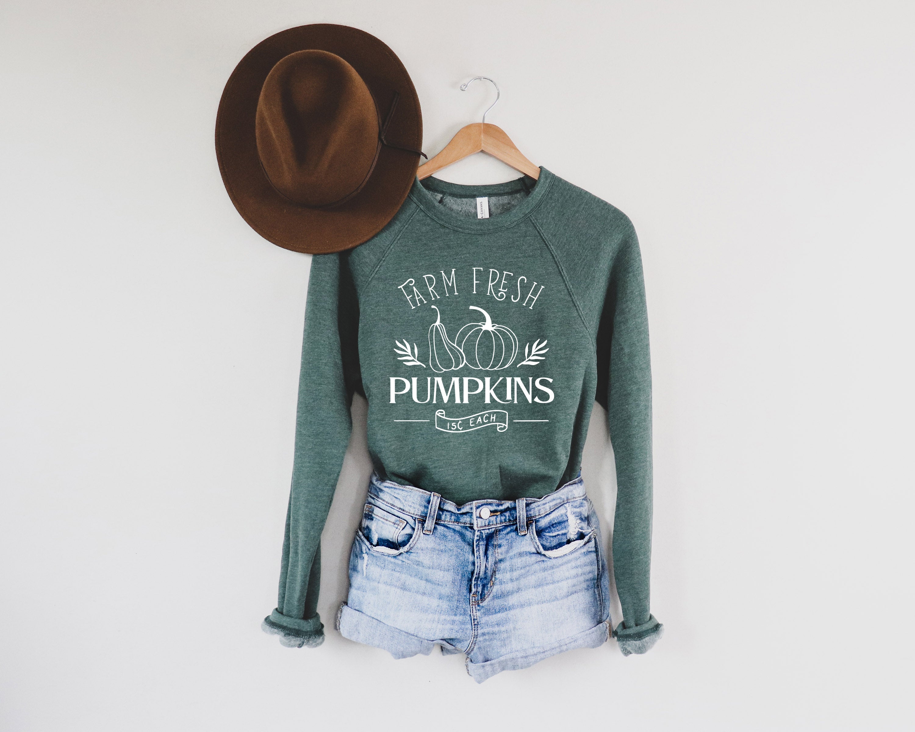 Farm fresh pumpkins fall Raglan Sponge Fleece Sweatshirt