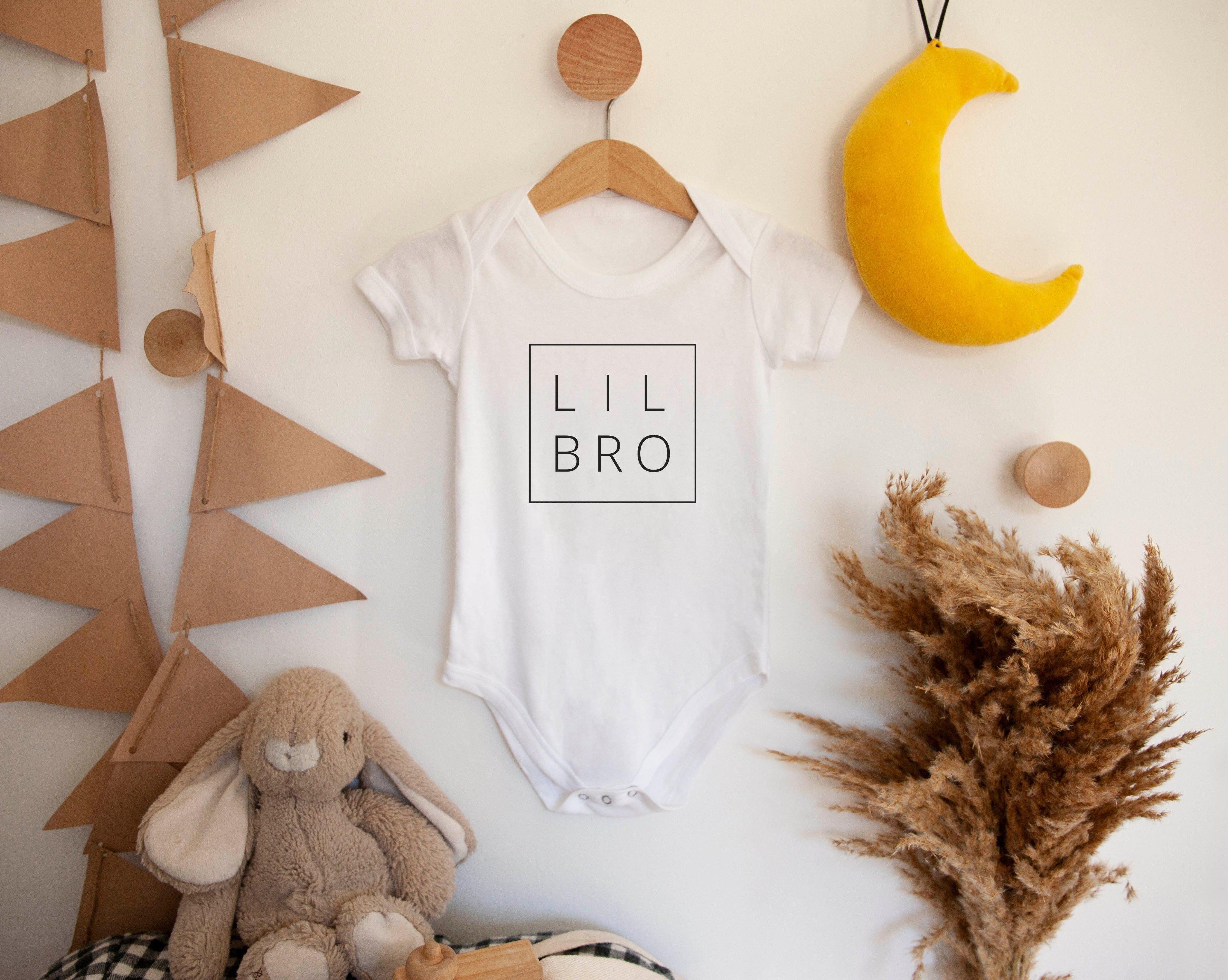 Lil Bro baby Onesie - Pregnancy Announcement Sibling shirts, Little Brother